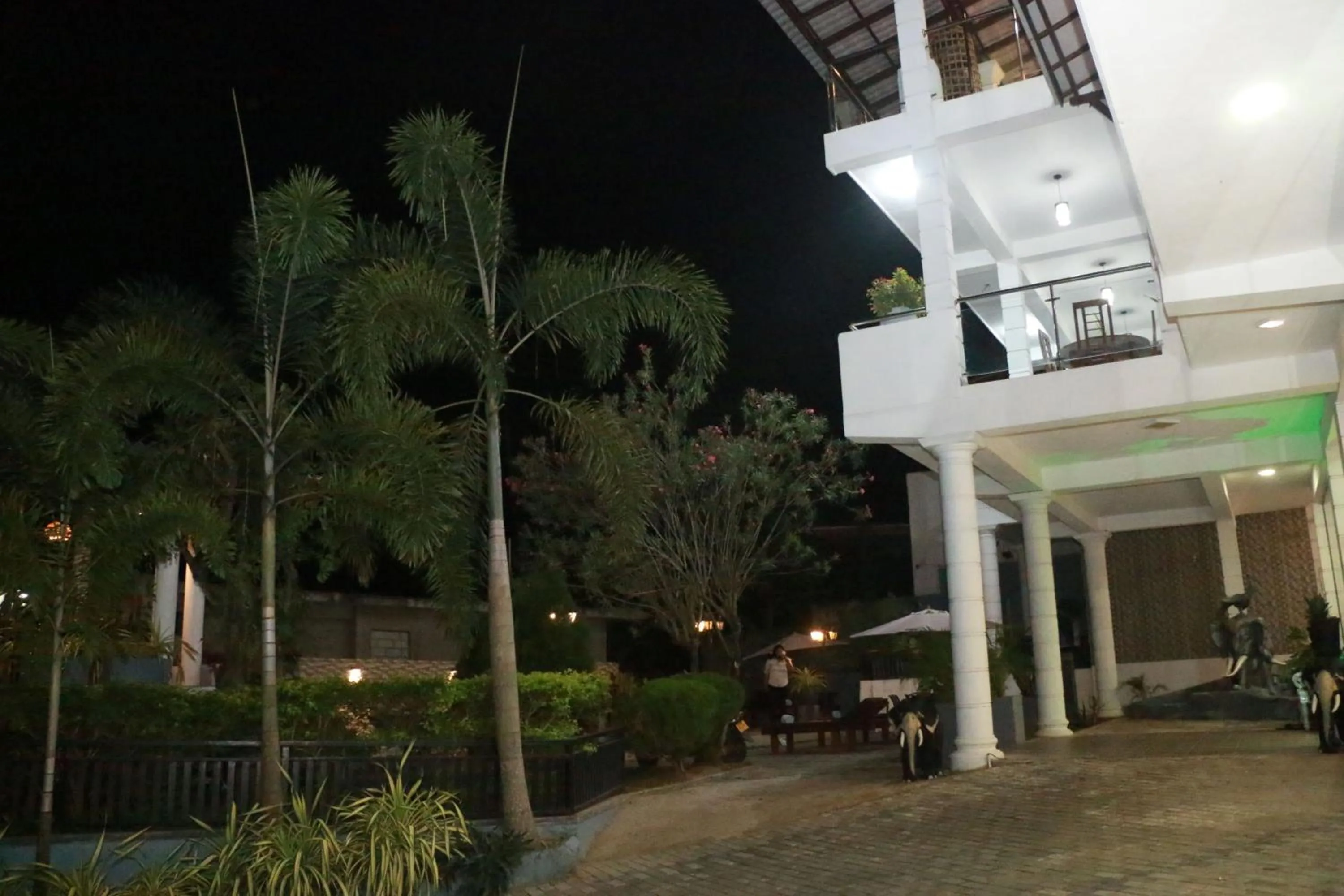 Property building in Queens Beach Hotel