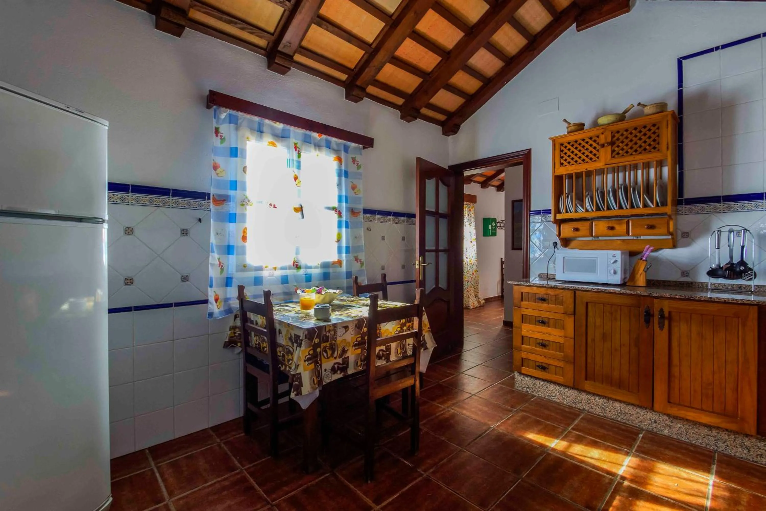 Kitchen or kitchenette in Vivienda Rural Atlántico Sur & Familias