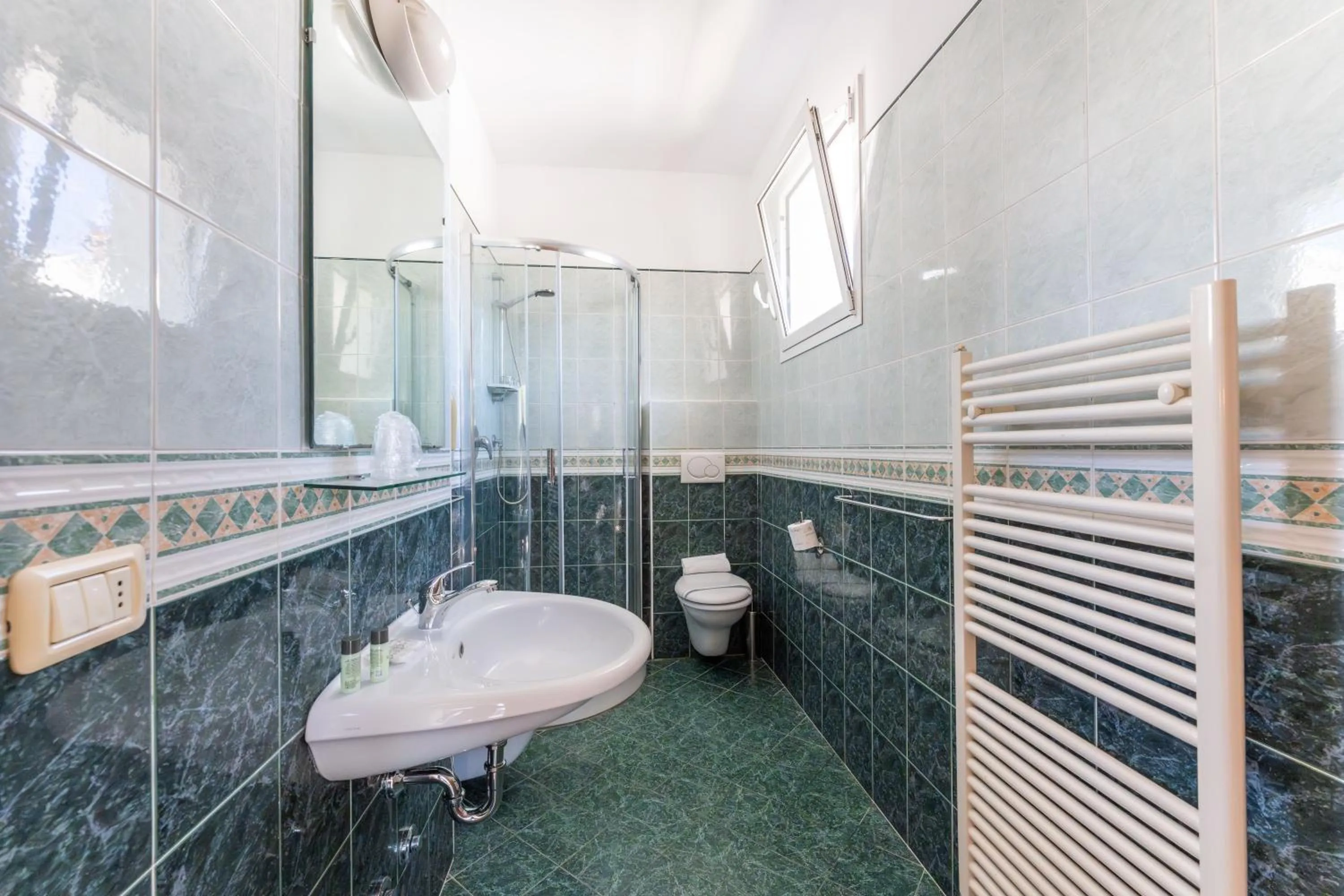 Shower in Residence Marconi Mare