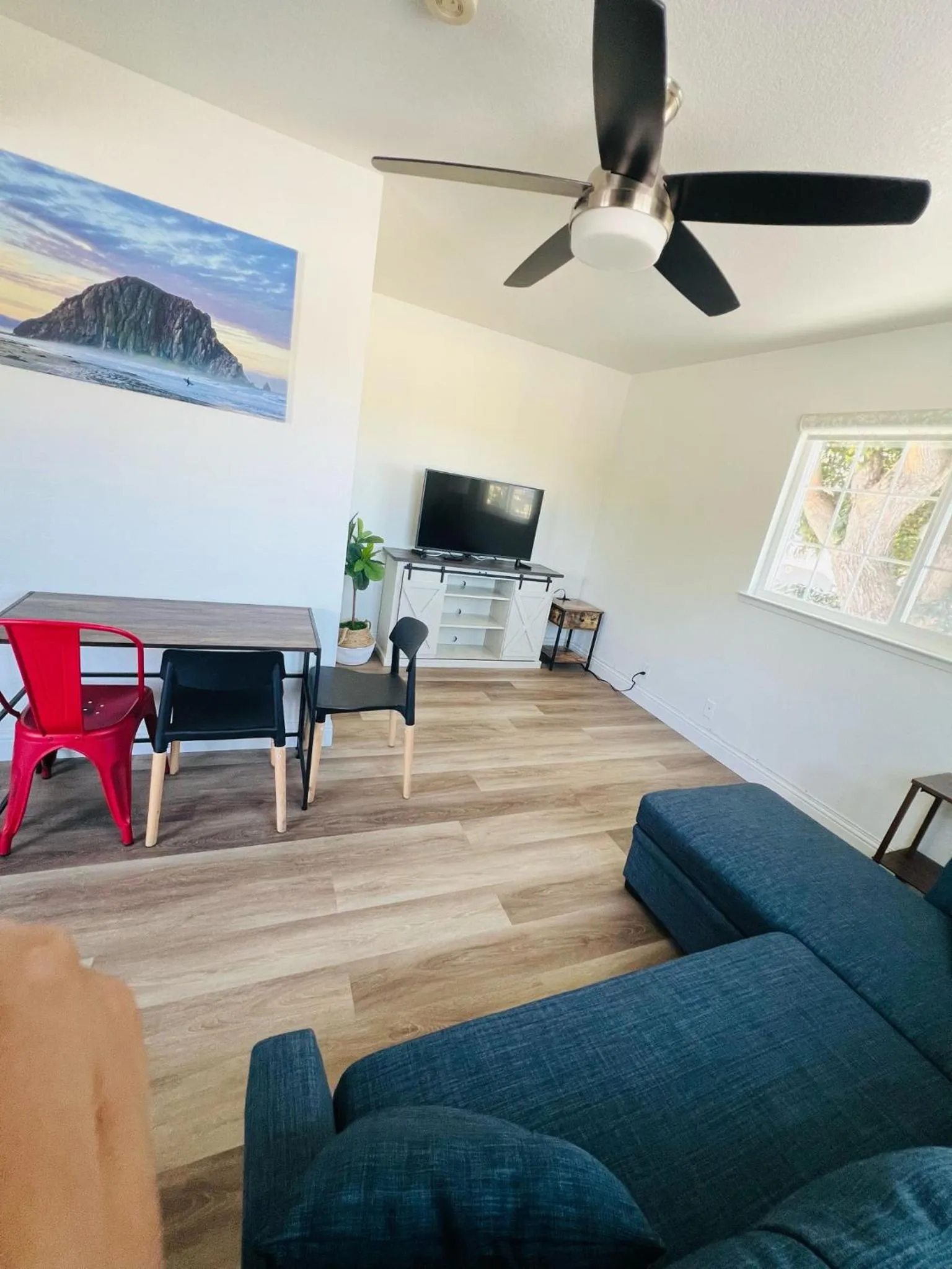 TV and multimedia in Coastal Breeze Inn