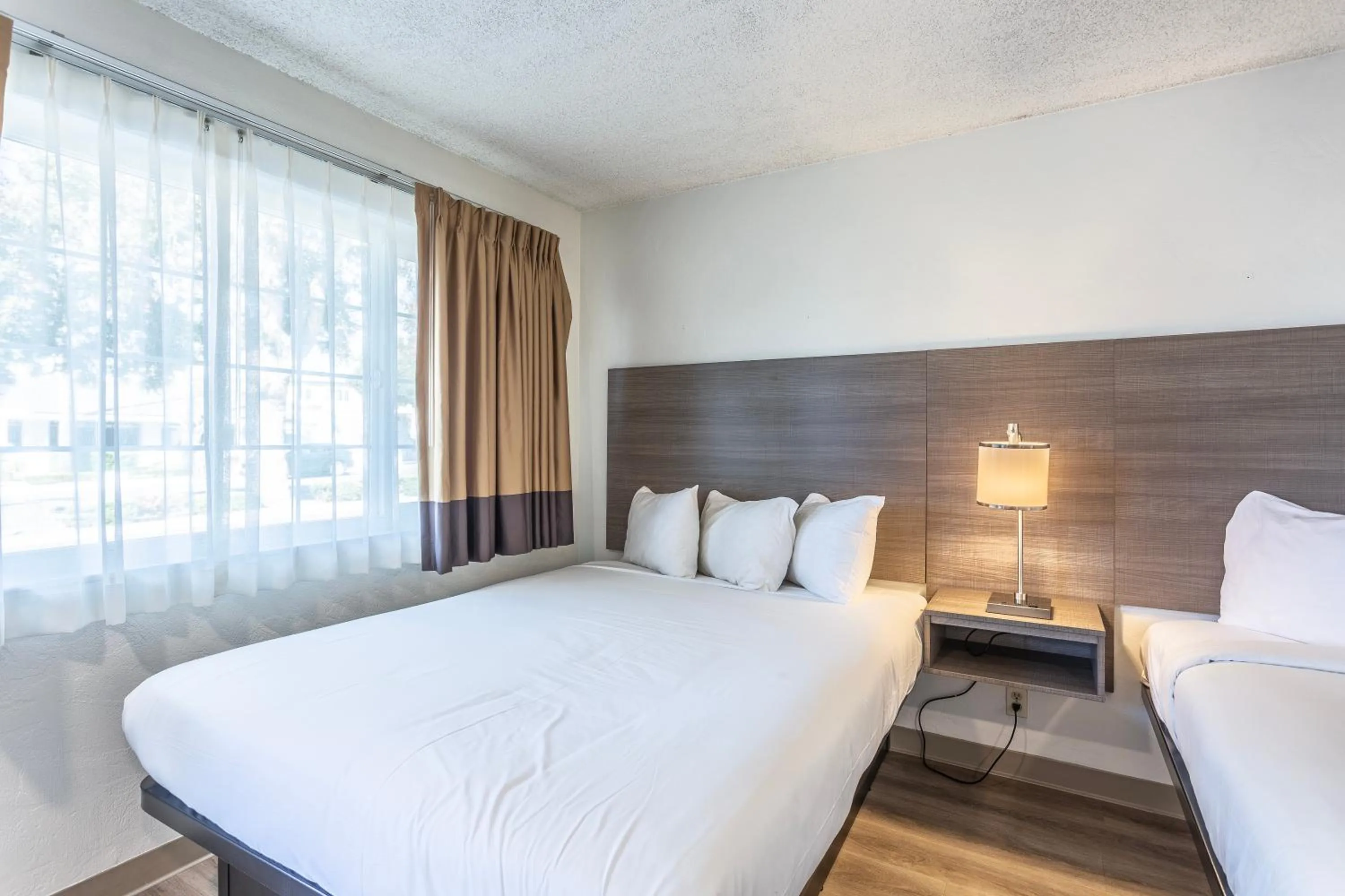 Bed in Coastal Breeze Inn