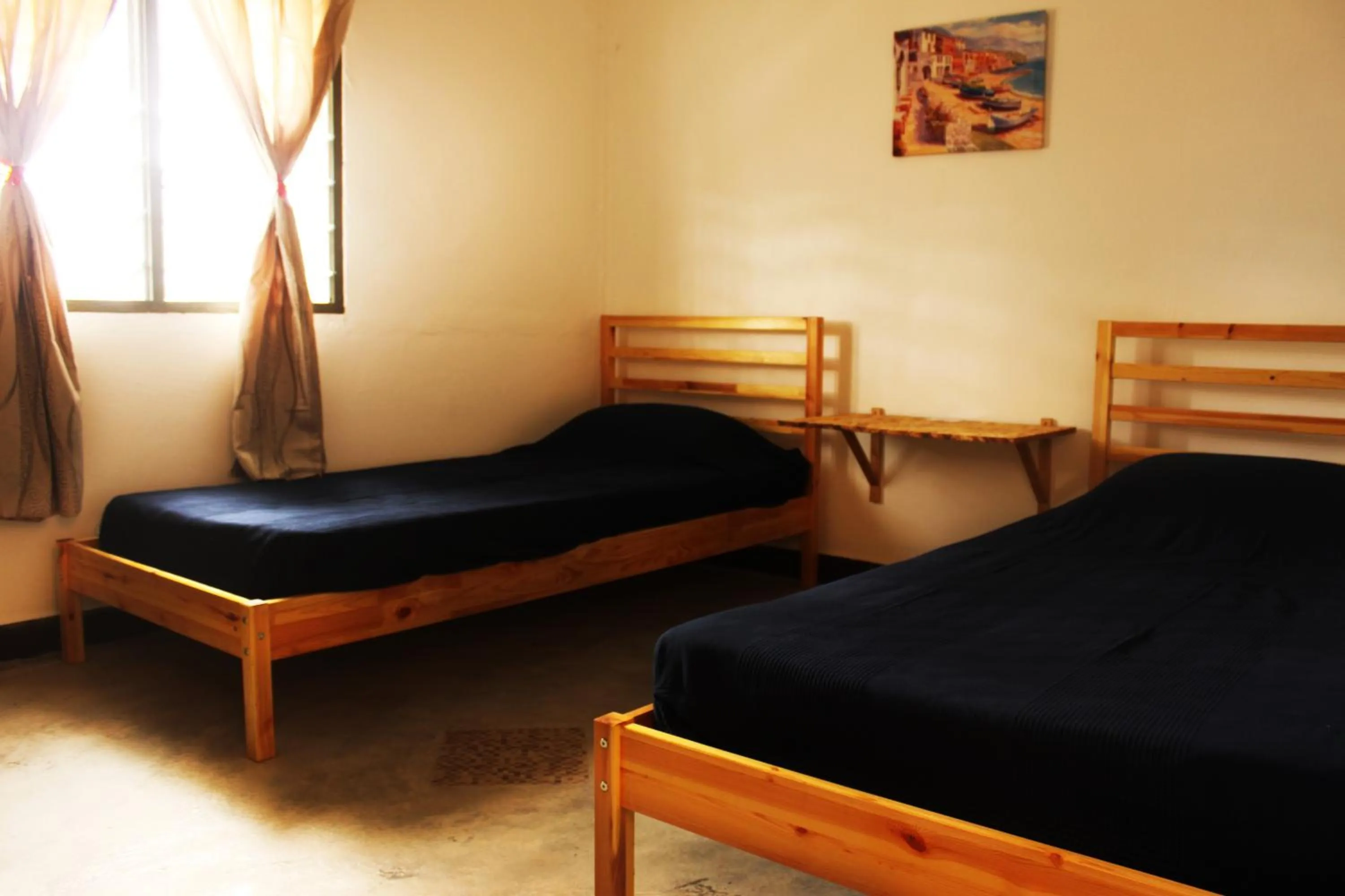 Staff, Bed in The Retreat Homestay