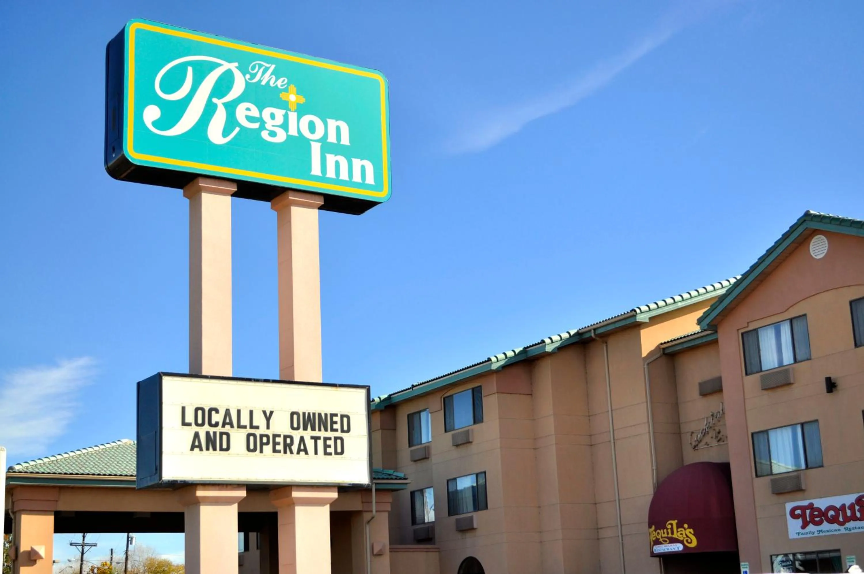 Property building in Wingate by Wyndham Farmington NM