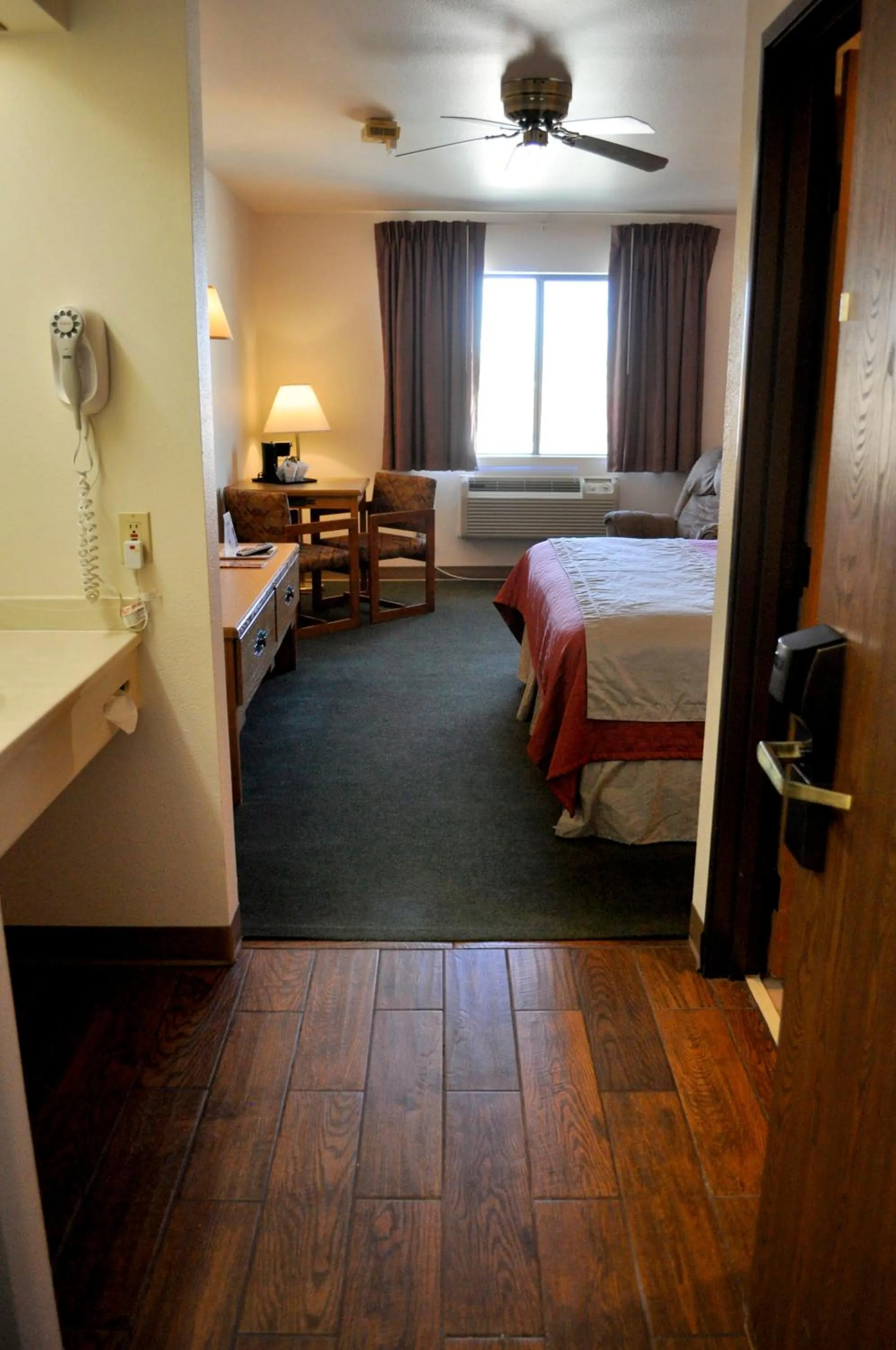 Bed in Wingate by Wyndham Farmington NM