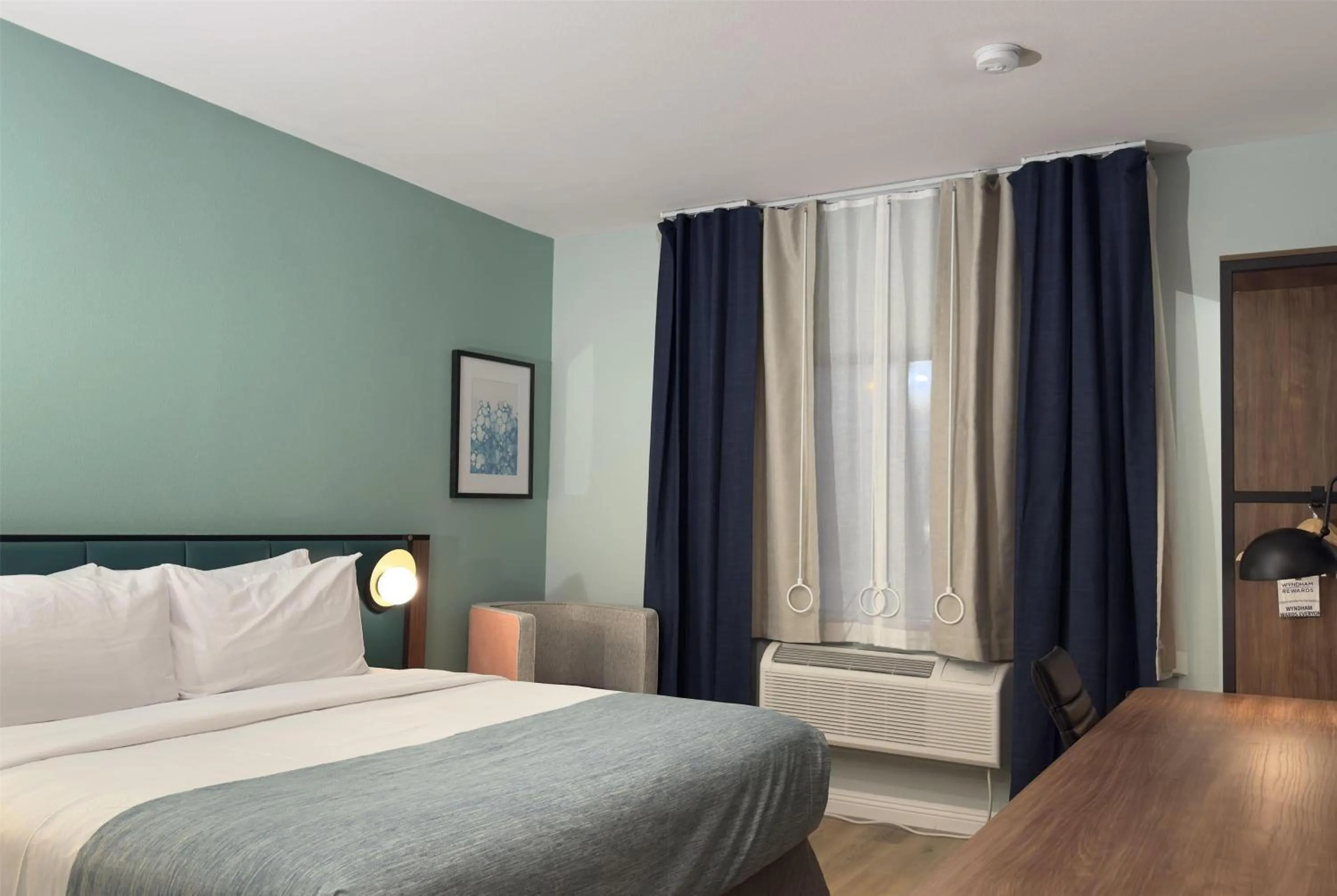 Photo of the whole room, Bed in Wingate by Wyndham Farmington NM