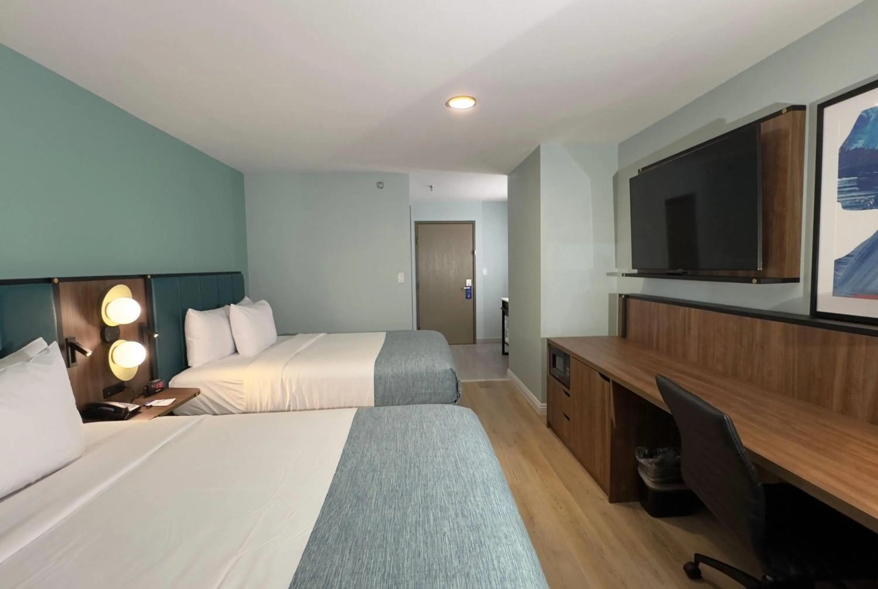 Photo of the whole room, Bed in Wingate by Wyndham Farmington NM