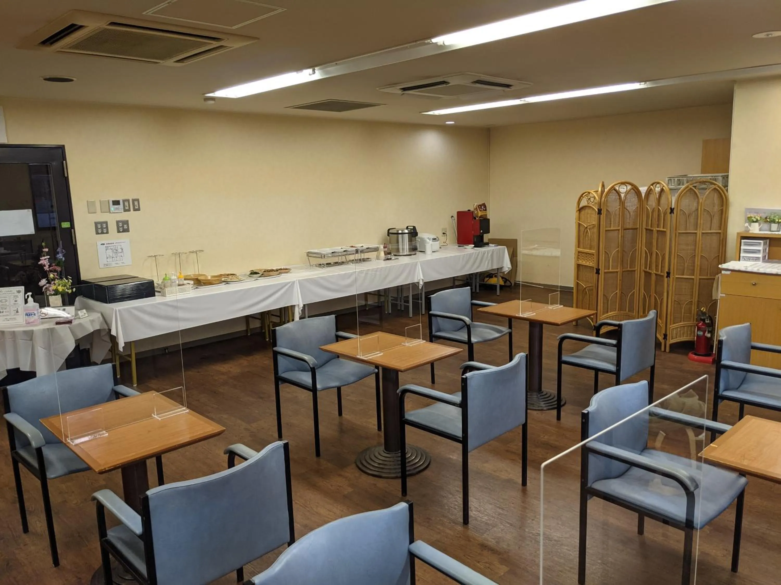 Restaurant/places to eat in Smile Hotel Otsu Seta
