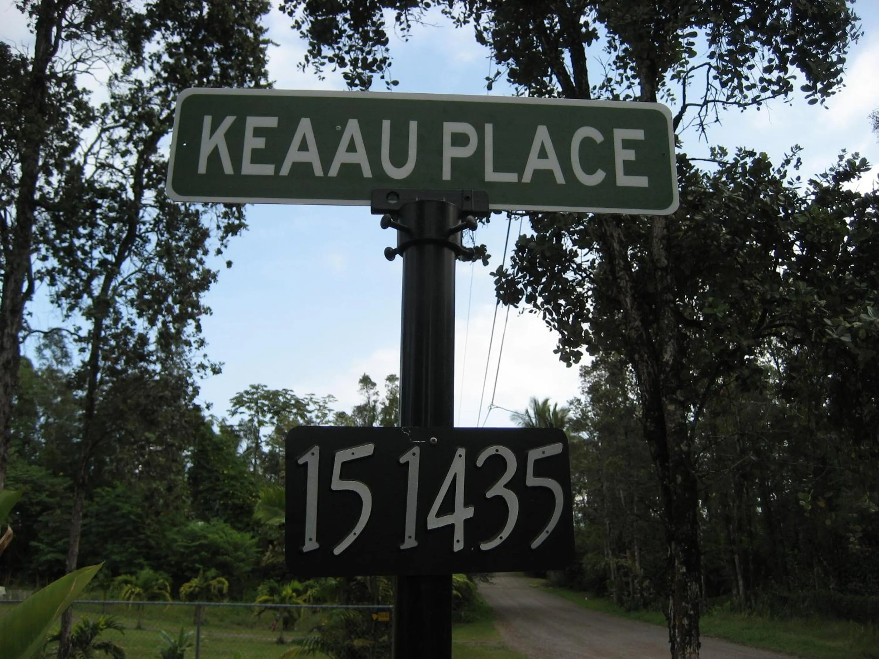 Logo/Certificate/Sign in Keaau Place