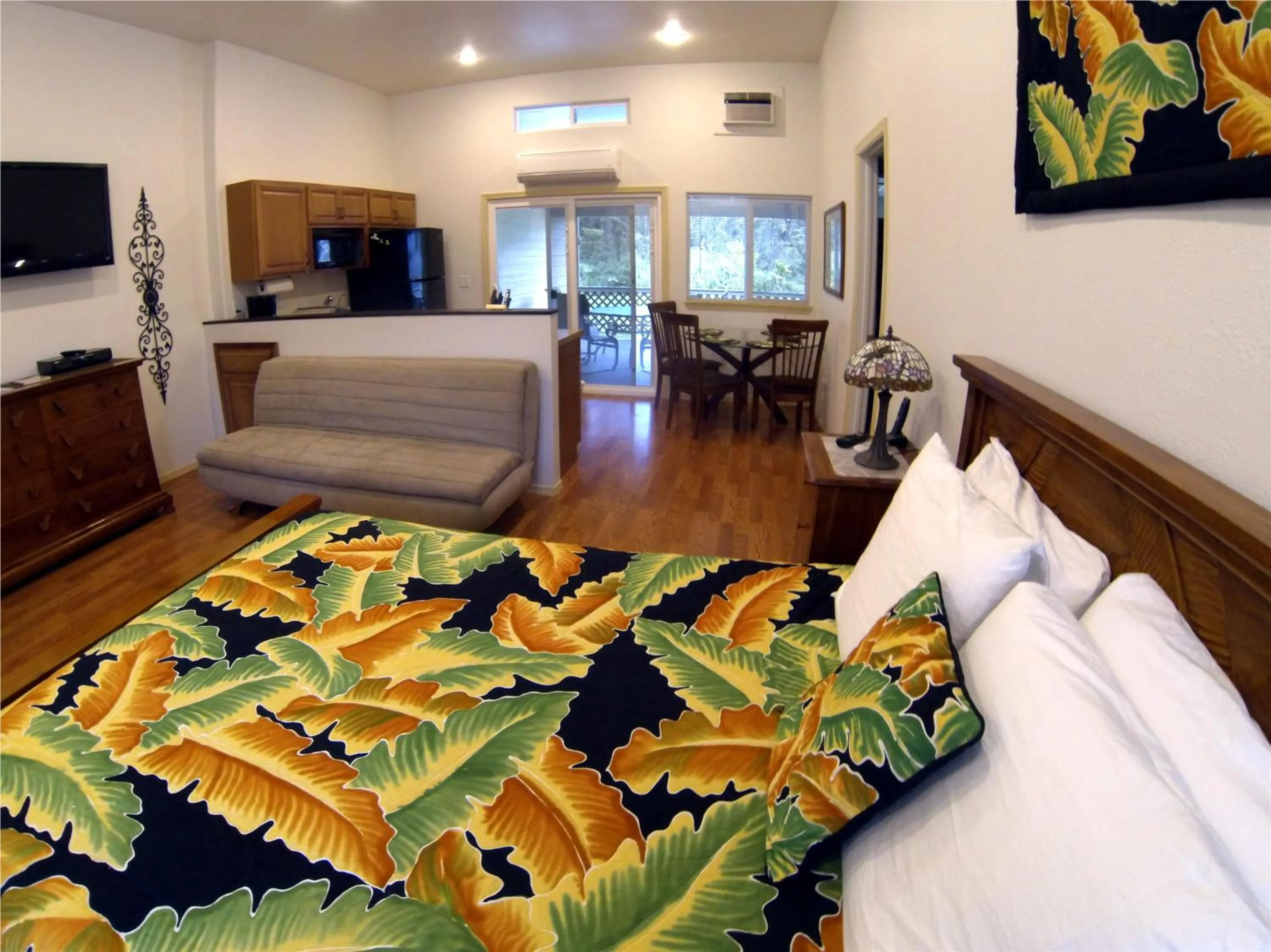 Photo of the whole room, Bed in Keaau Place