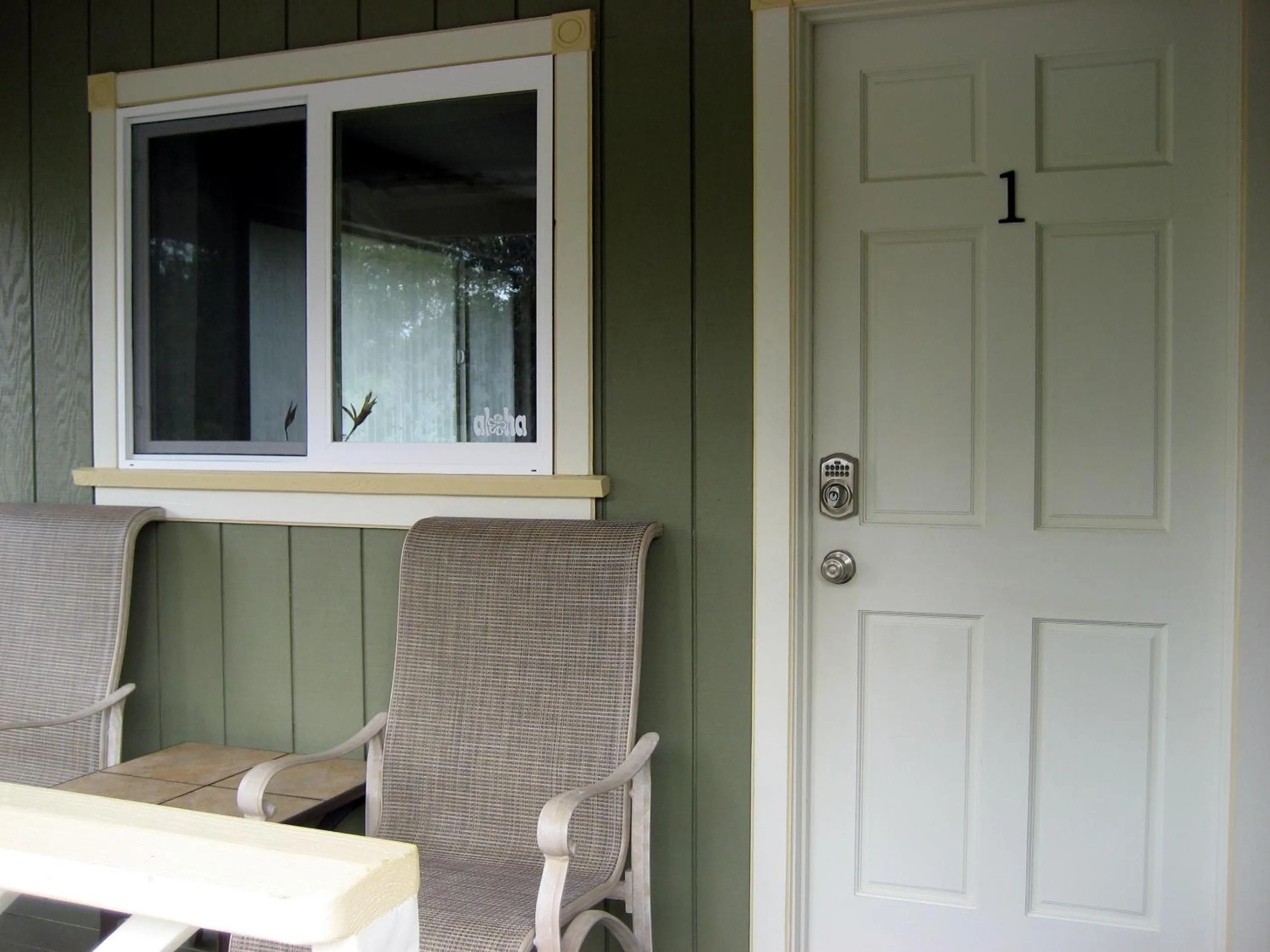 Facade/entrance in Keaau Place