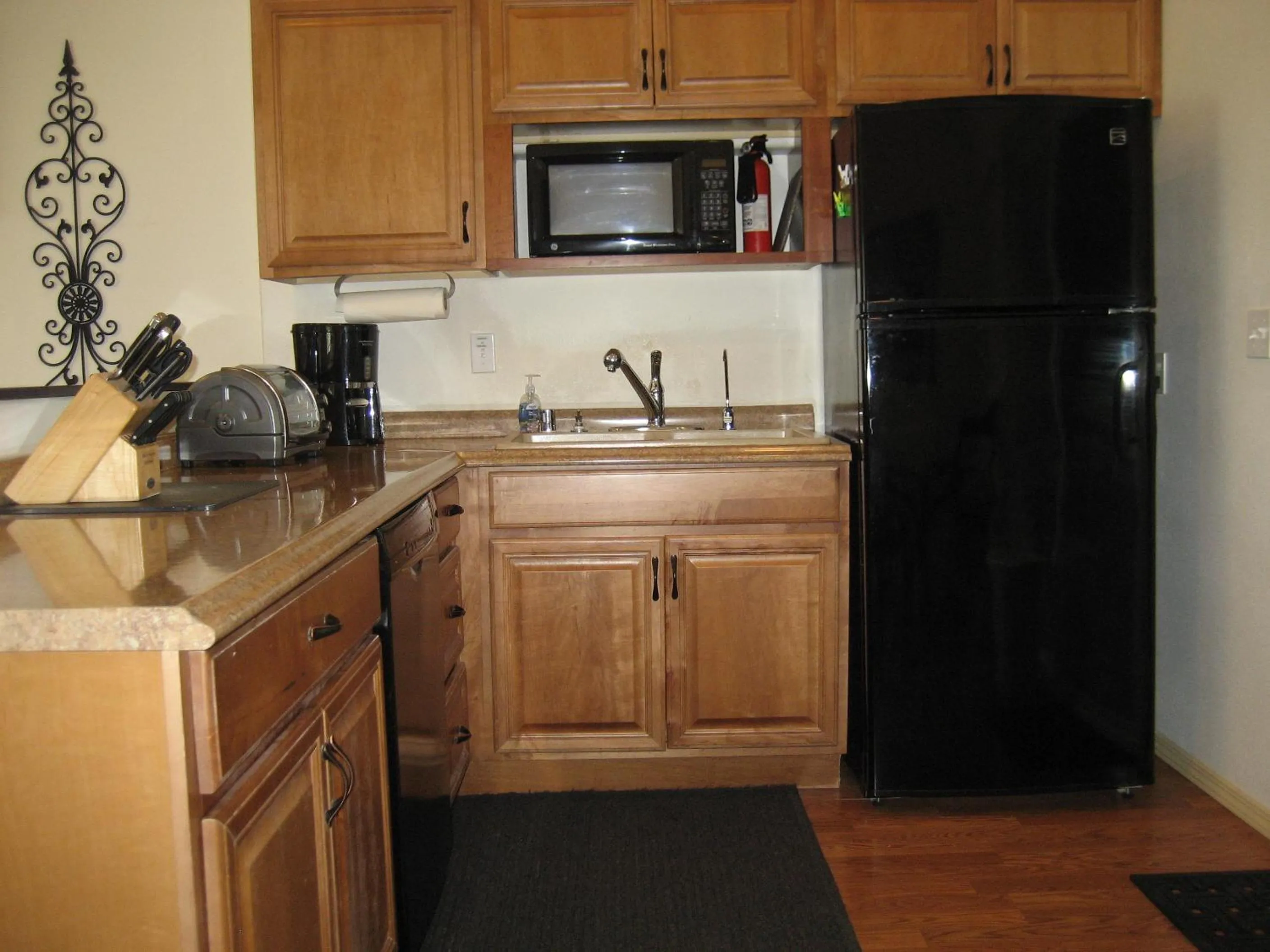 Kitchen or kitchenette in Keaau Place