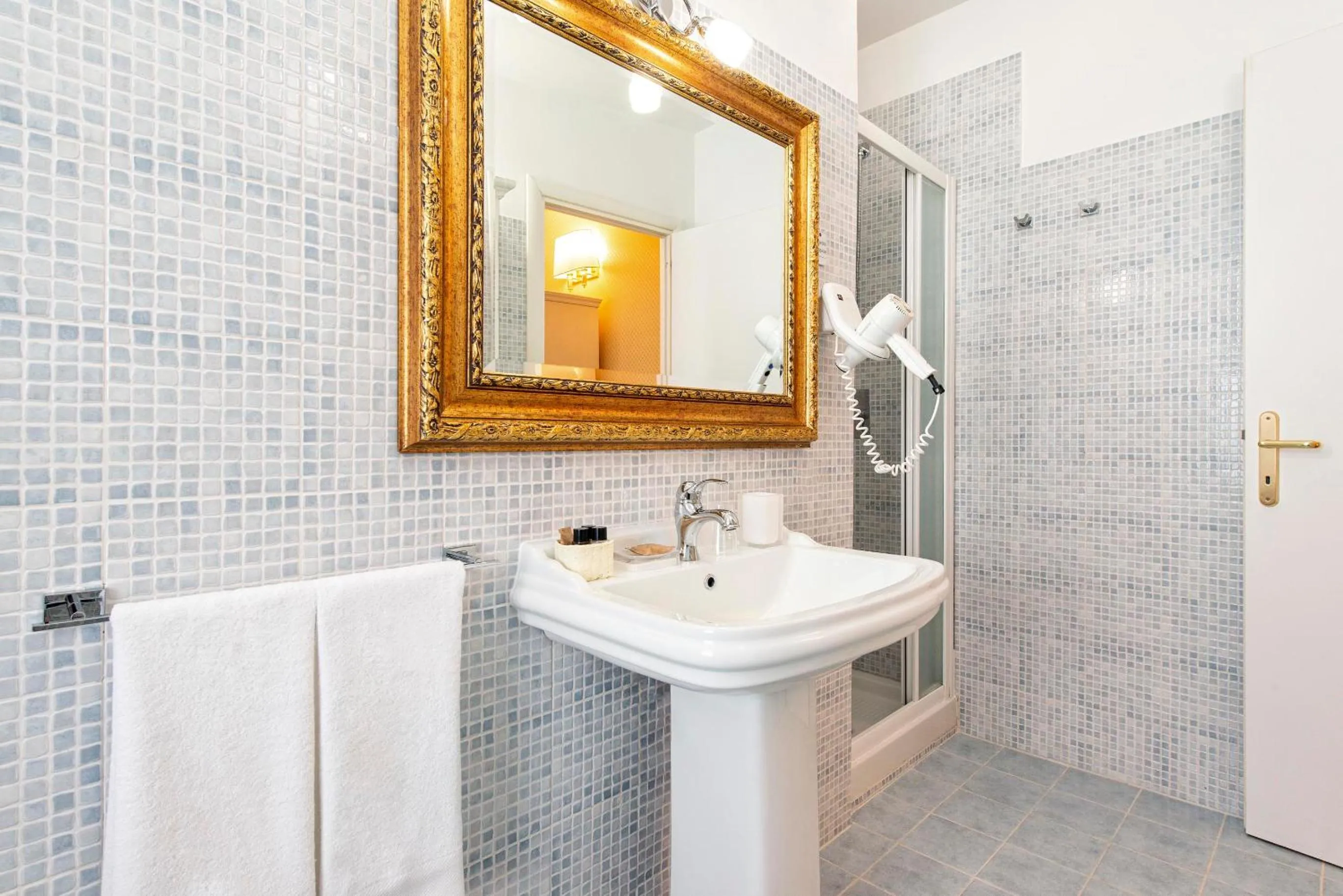 Canova Rooms in Spanish Steps