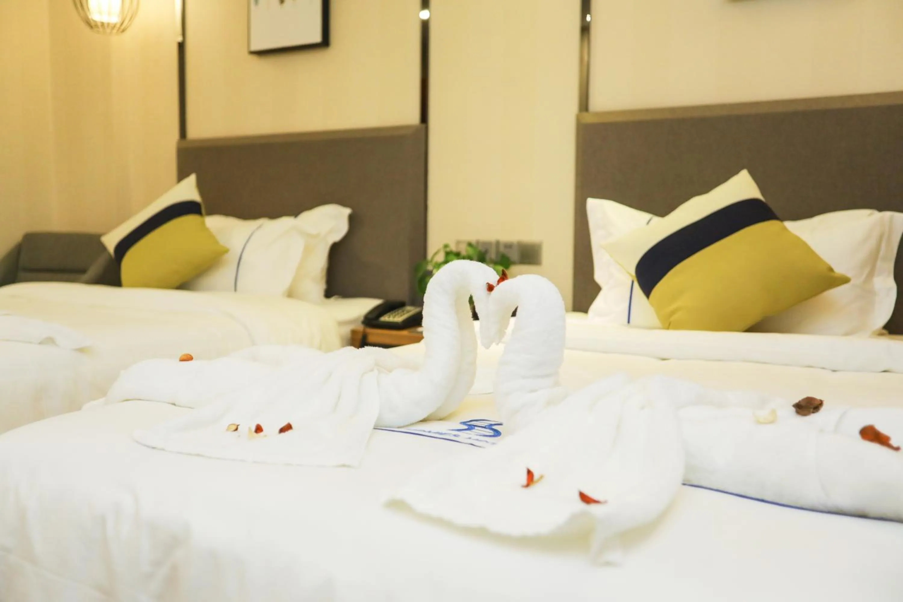 Bed in Guangzhou Homies Hotel