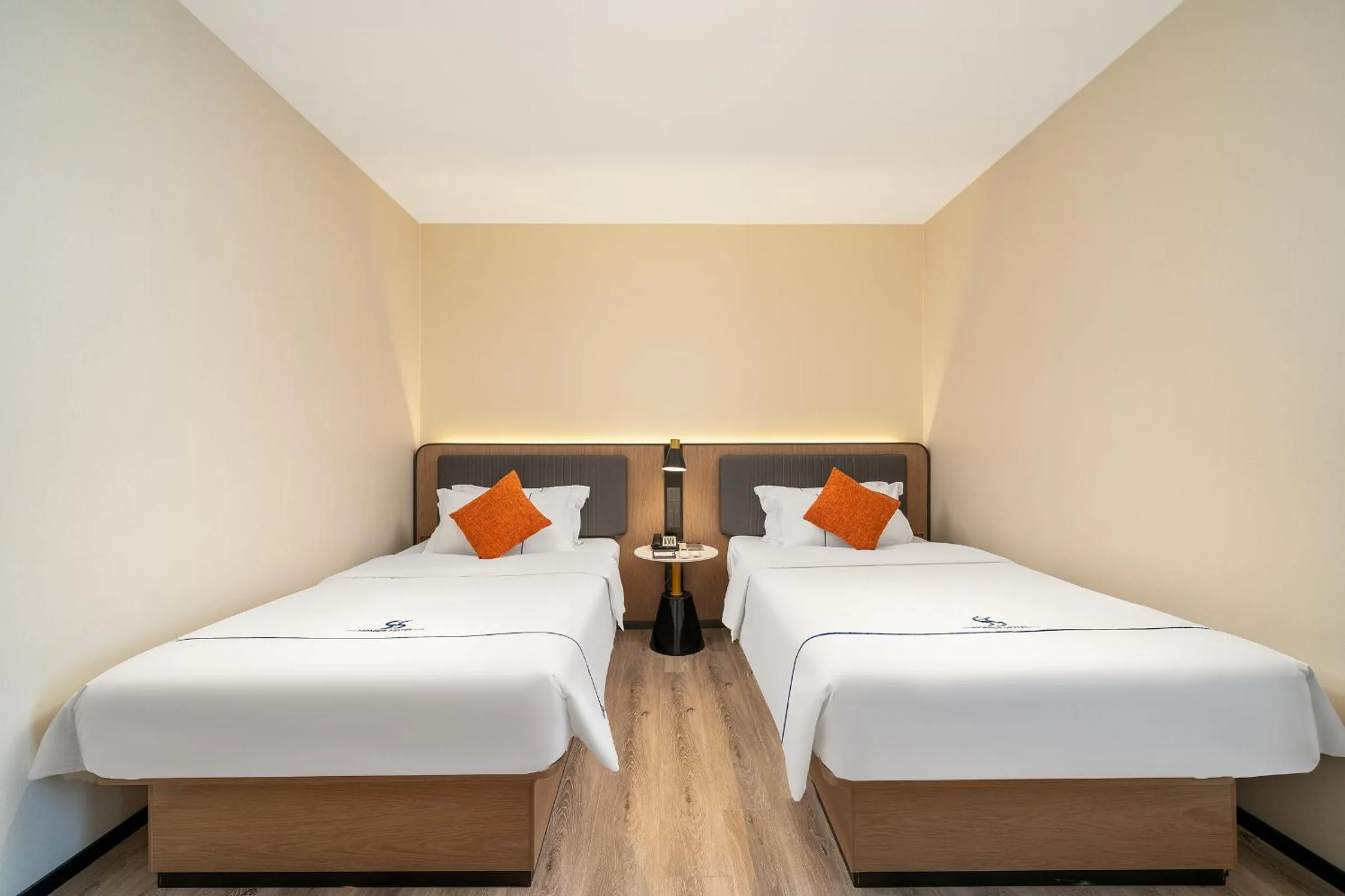 Bed in Guangzhou Homies Hotel