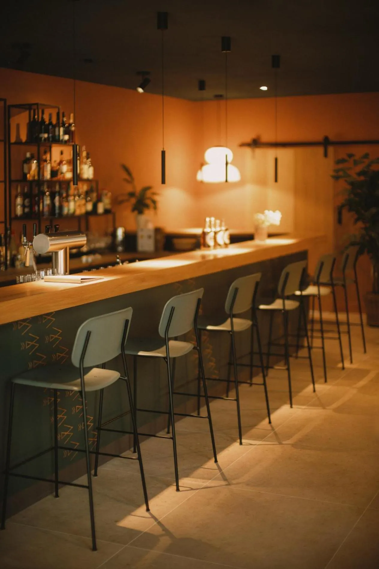 Restaurant/places to eat in 2Places Side