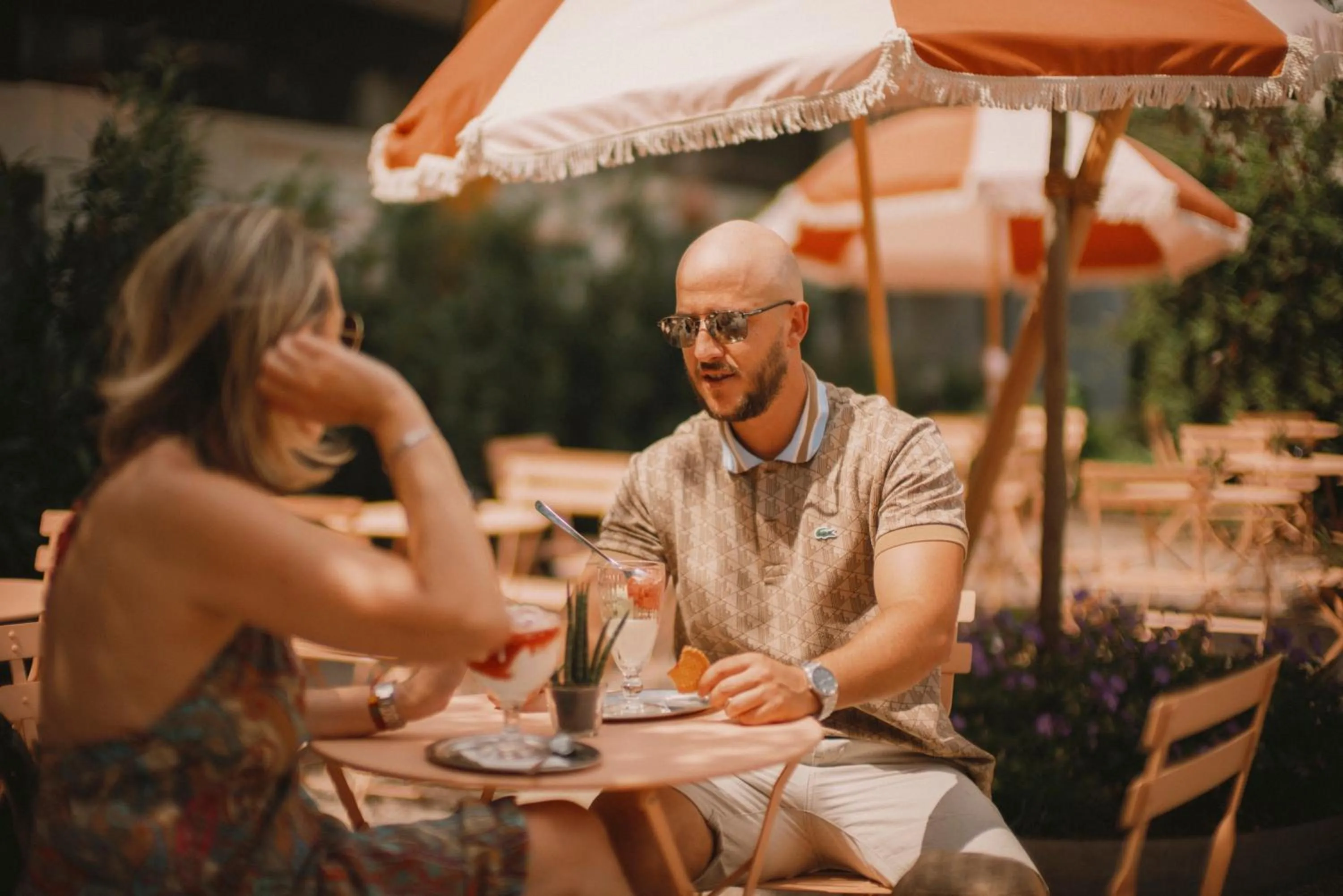 Restaurant/places to eat in 2Places Side