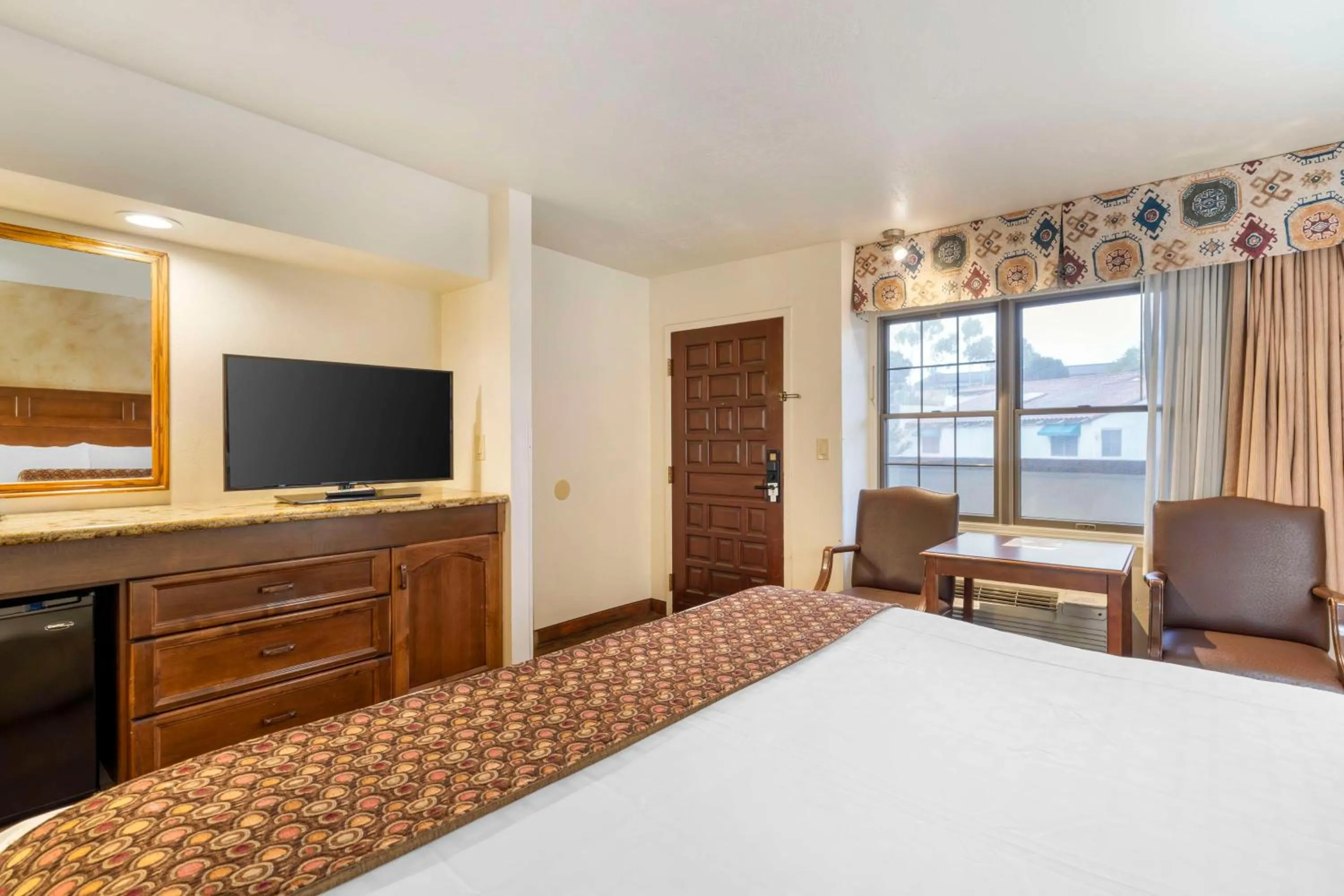 Bedroom, Bed in Best Western Casa Grande Inn