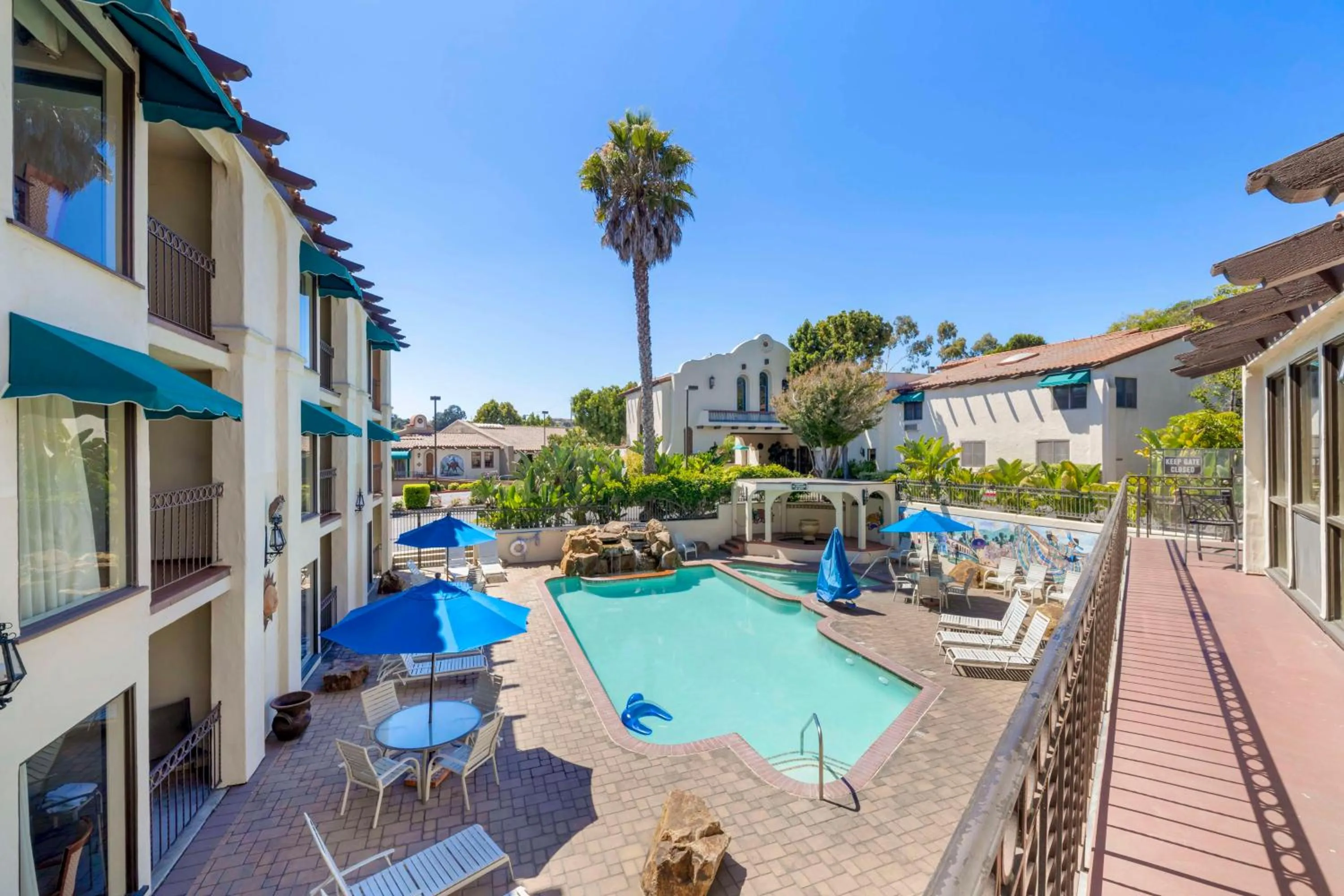 Pool view in Best Western Casa Grande Inn