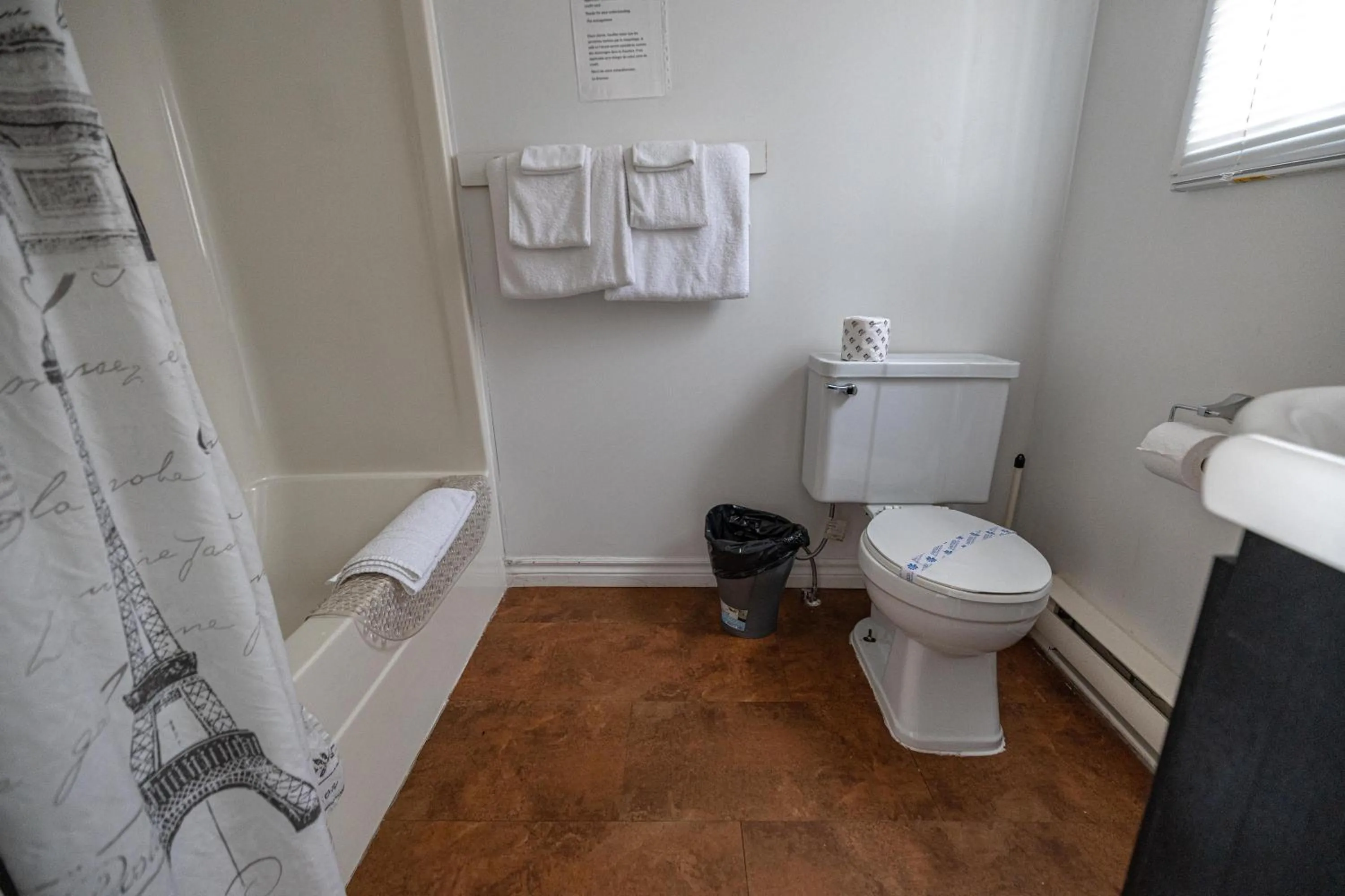 Bathroom in Motel Deblois