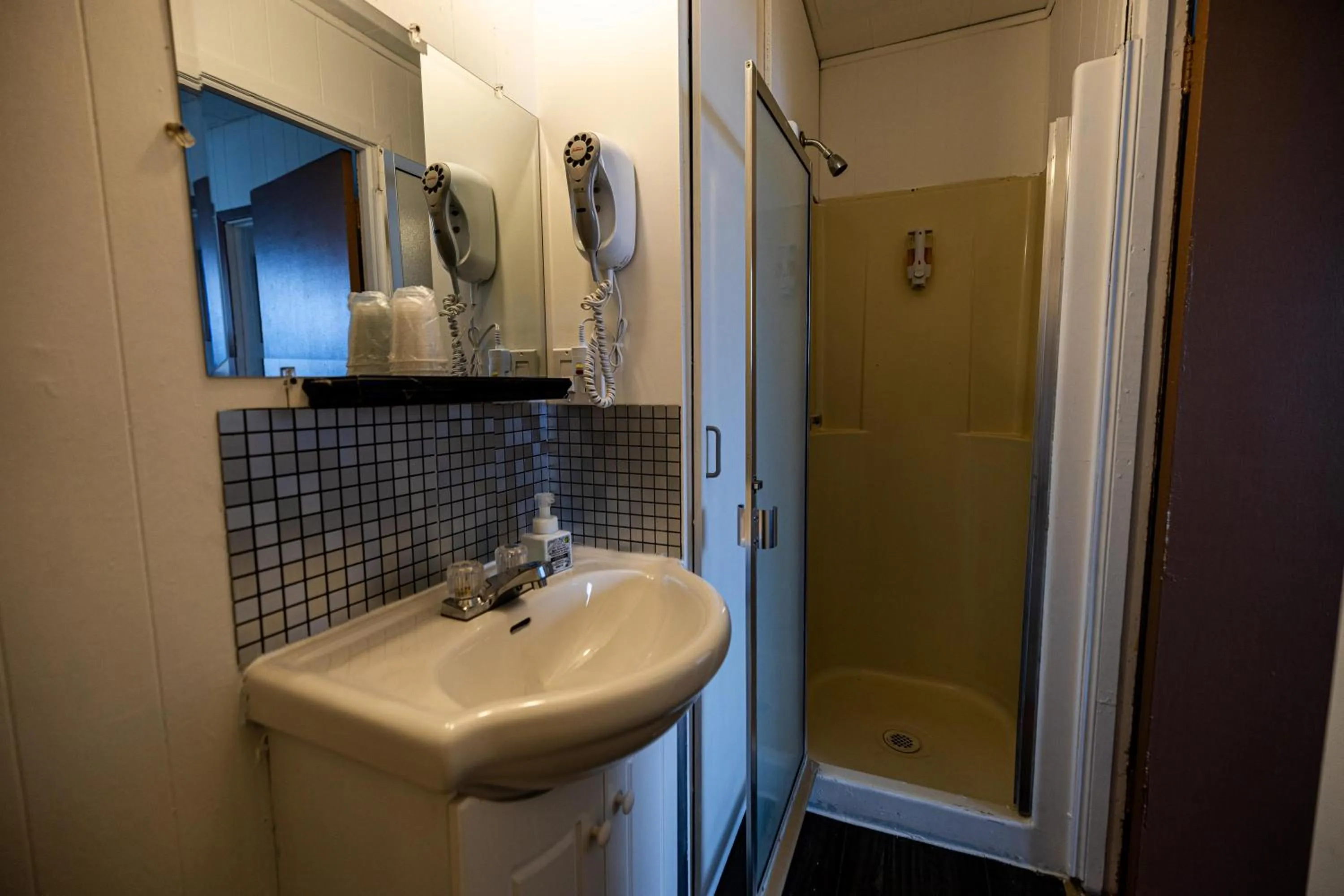 Shower in Motel Deblois