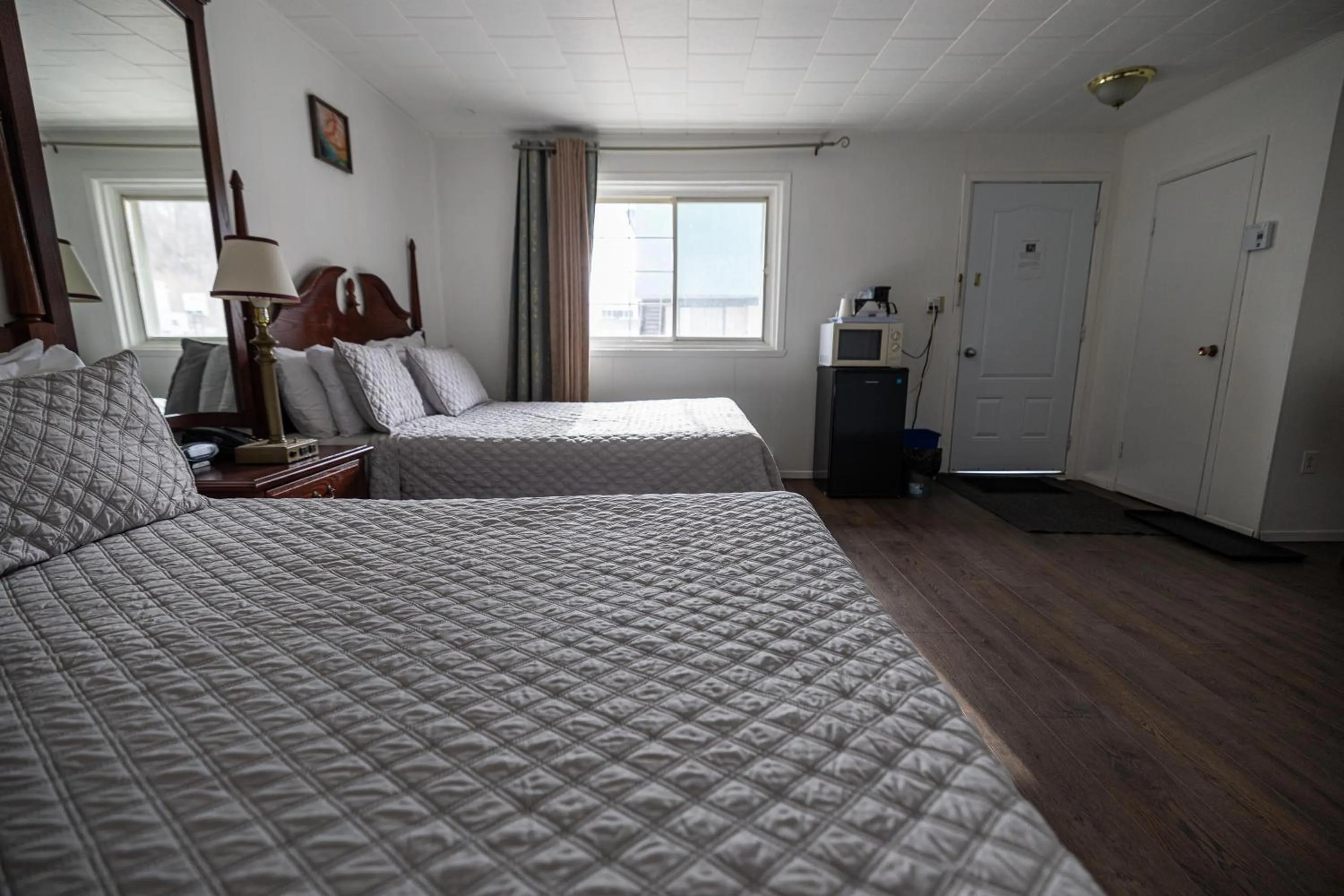 Photo of the whole room, Bed in Motel Deblois
