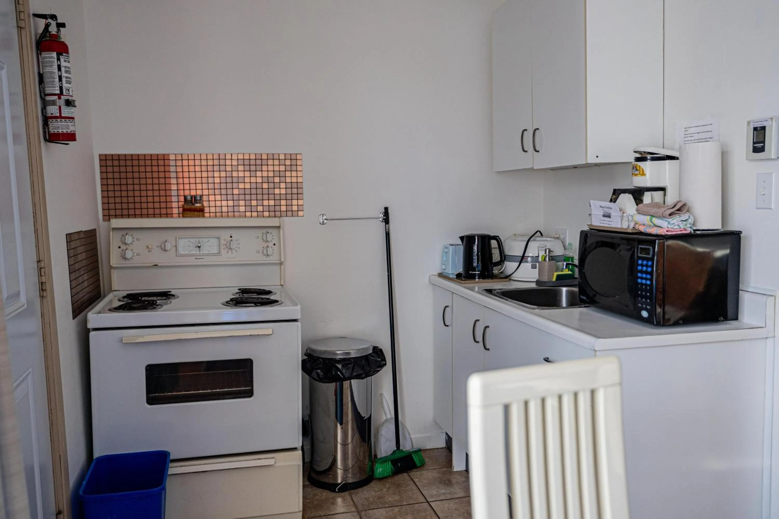 Kitchen or kitchenette in Motel Deblois