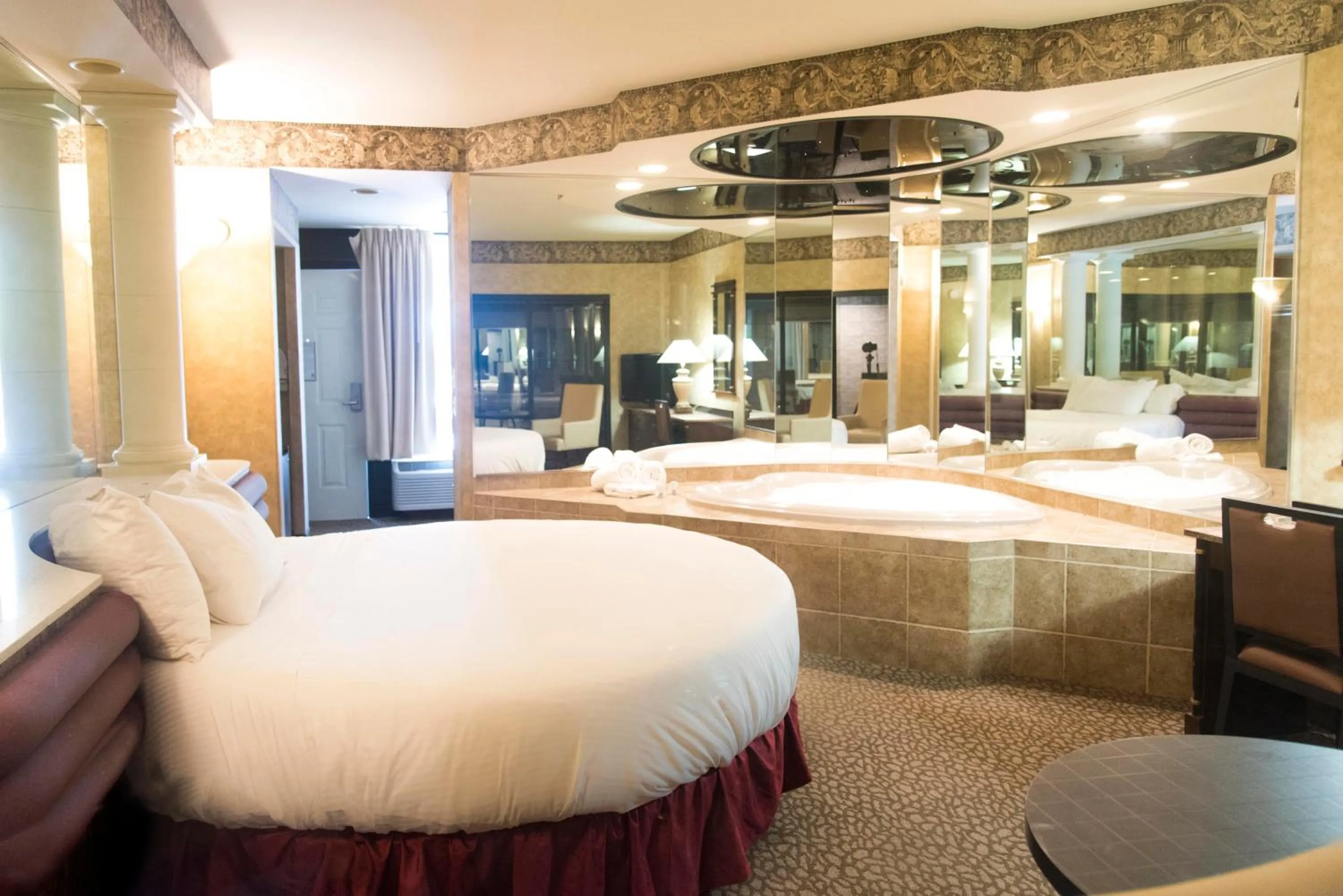 Bed in Paradise Stream Resort