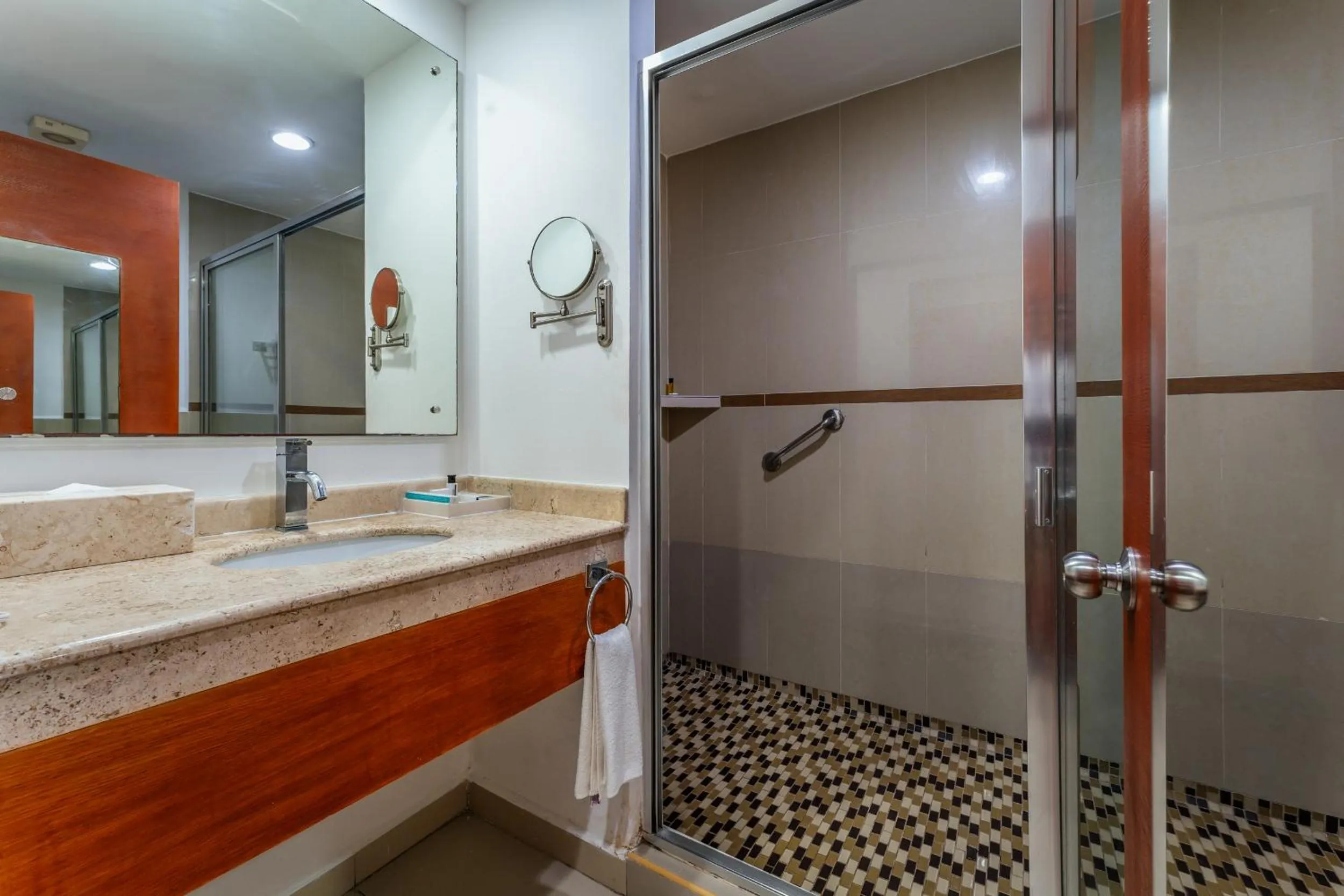 Bathroom in Hotel La Venta Inn Villahermosa