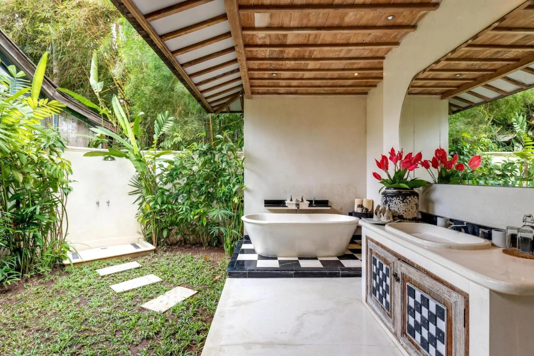 Bathroom in Villa Artis