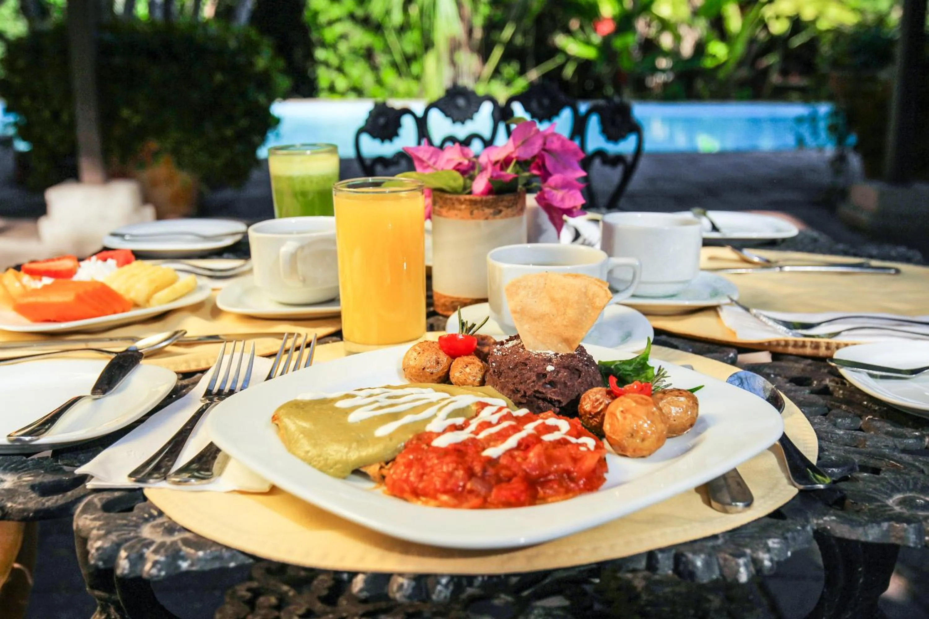 American breakfast in Hacienda Misne