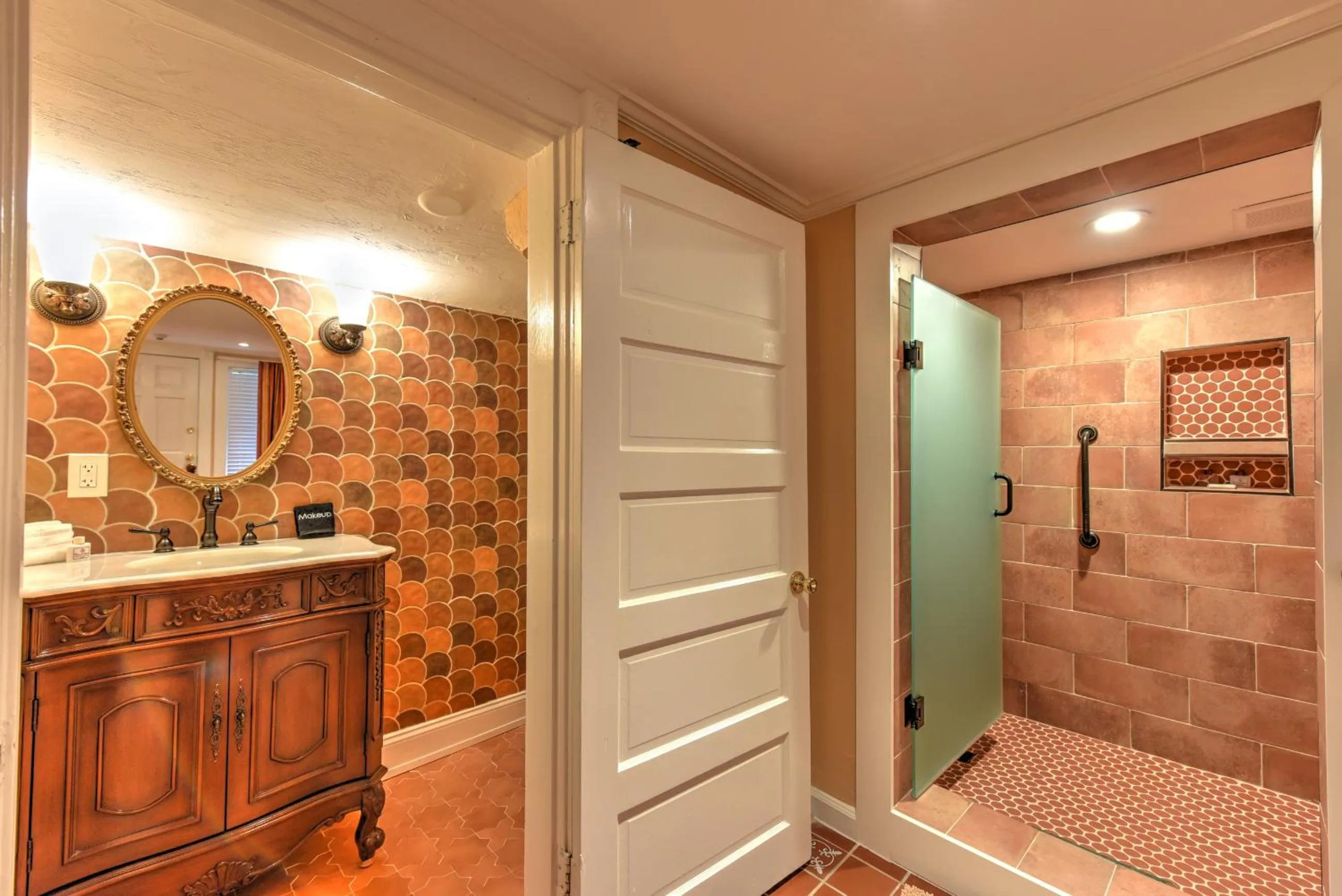 Shower in Casa De Solana Bed and Breakfast