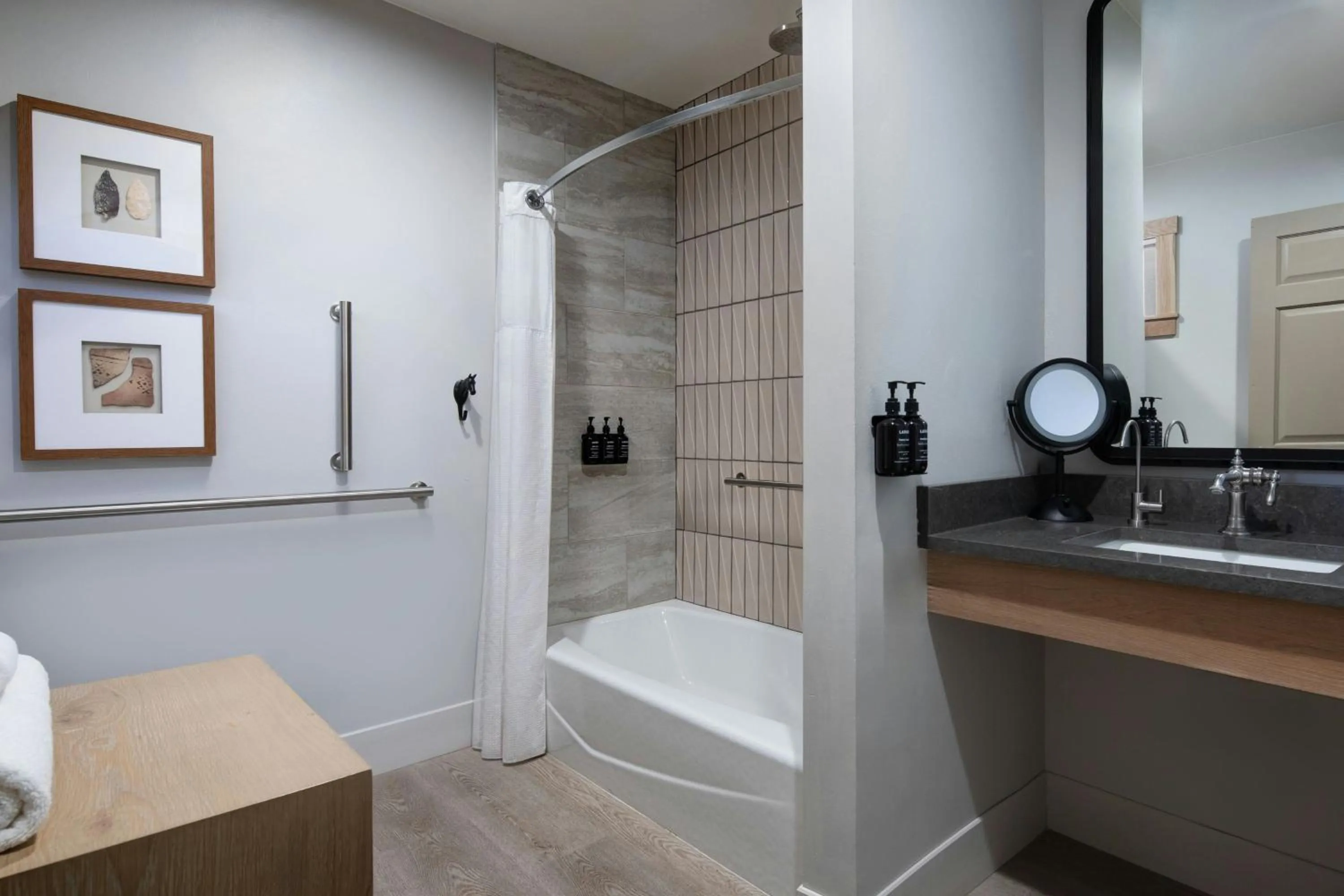 Photo of the whole room in Red Cliffs Lodge Moab