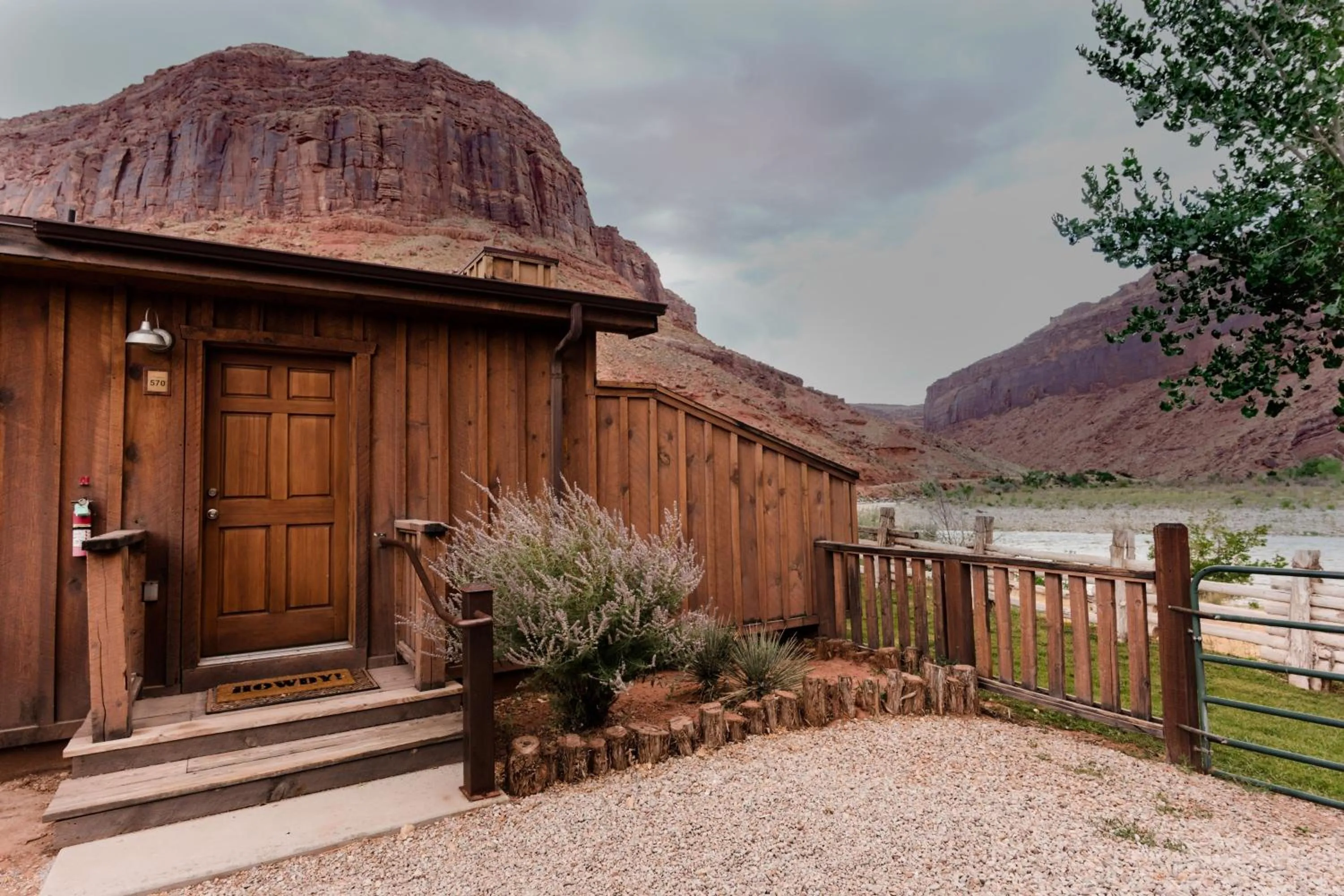 Photo of the whole room in Red Cliffs Lodge Moab
