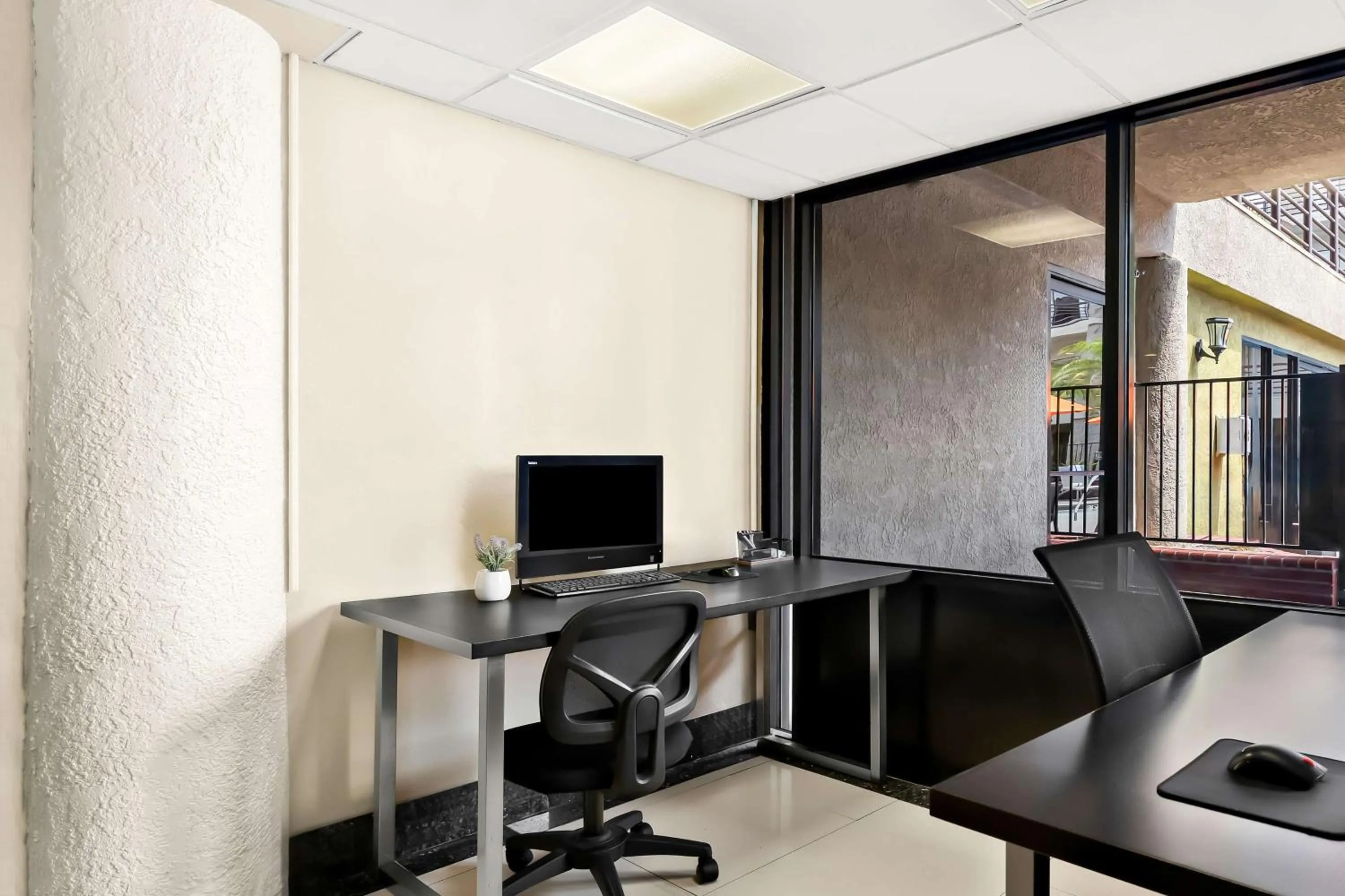 Business facilities in Best Western Plus Irvine Spectrum Hotel