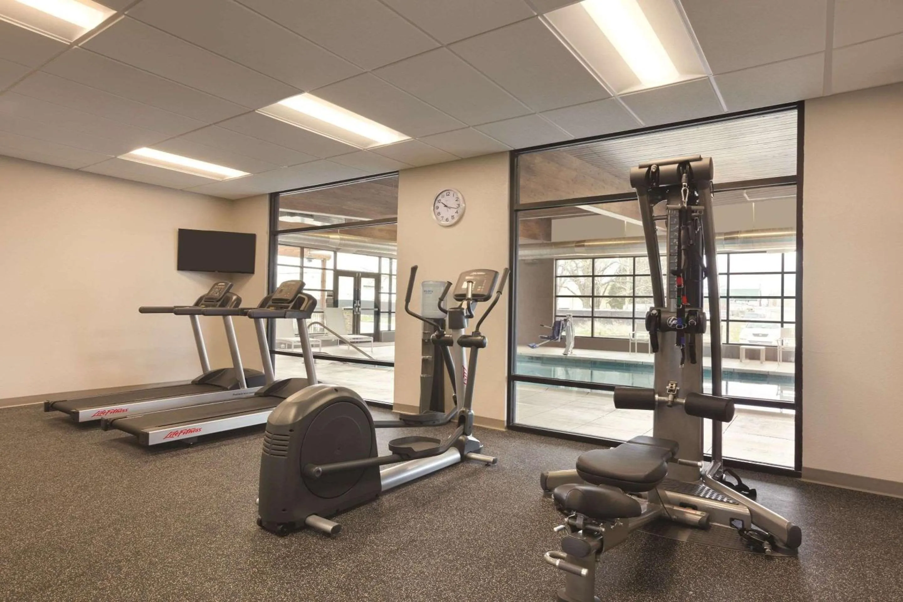 Fitness centre/facilities in Country Inn & Suites by Radisson, Lawrence, KS