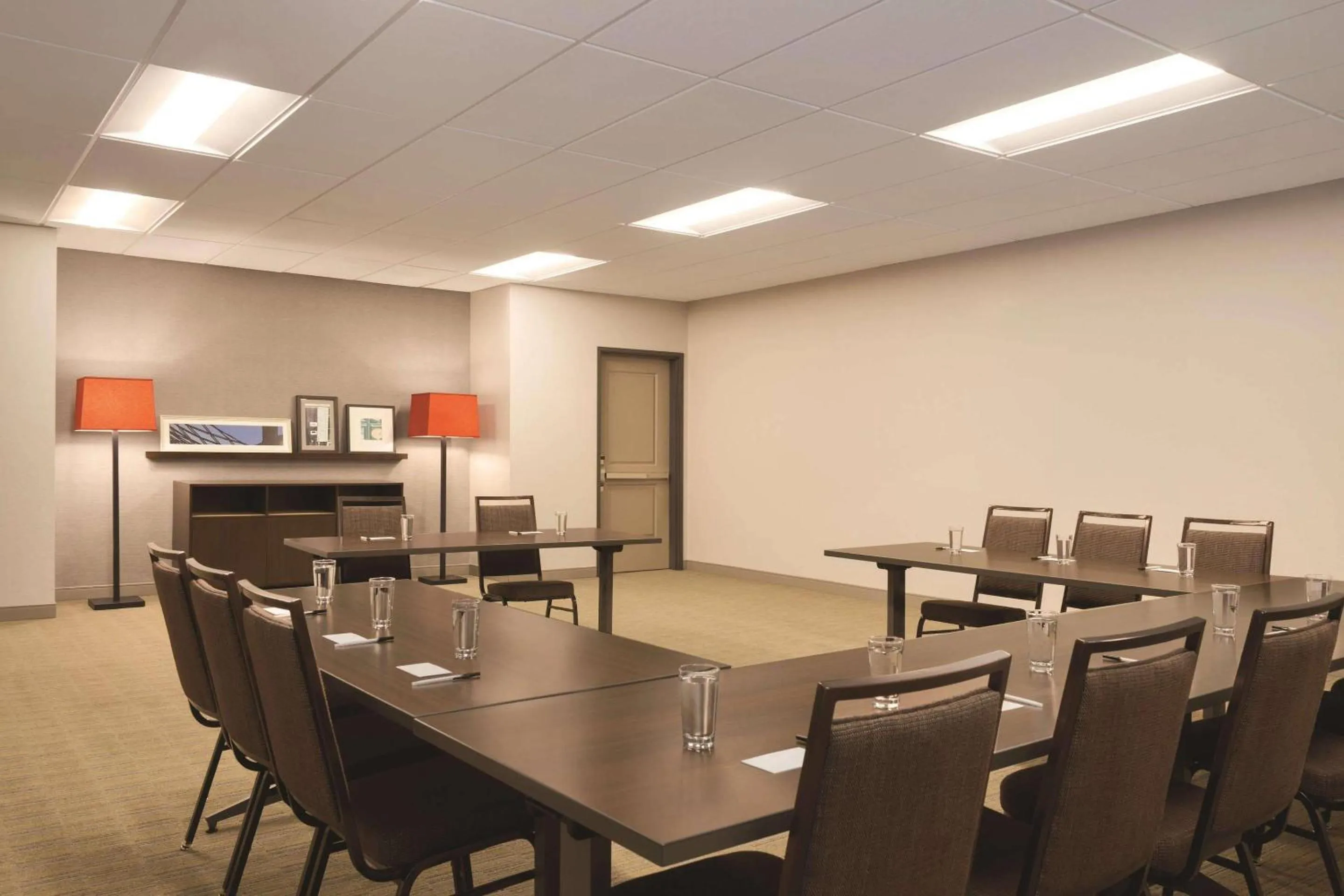 Meeting/conference room in Country Inn & Suites by Radisson, Lawrence, KS
