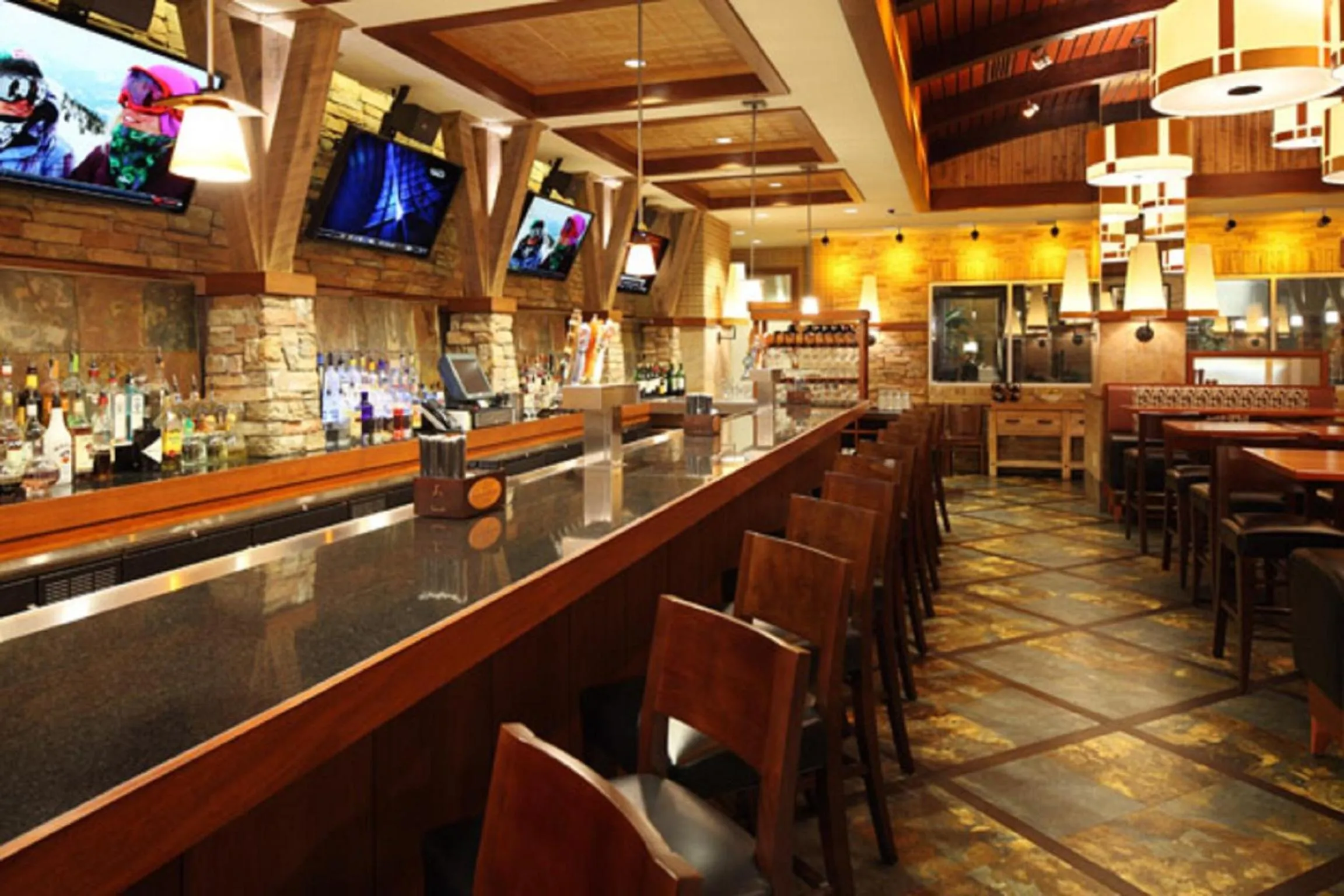 Restaurant/places to eat in The Hotel at Arundel Preserve