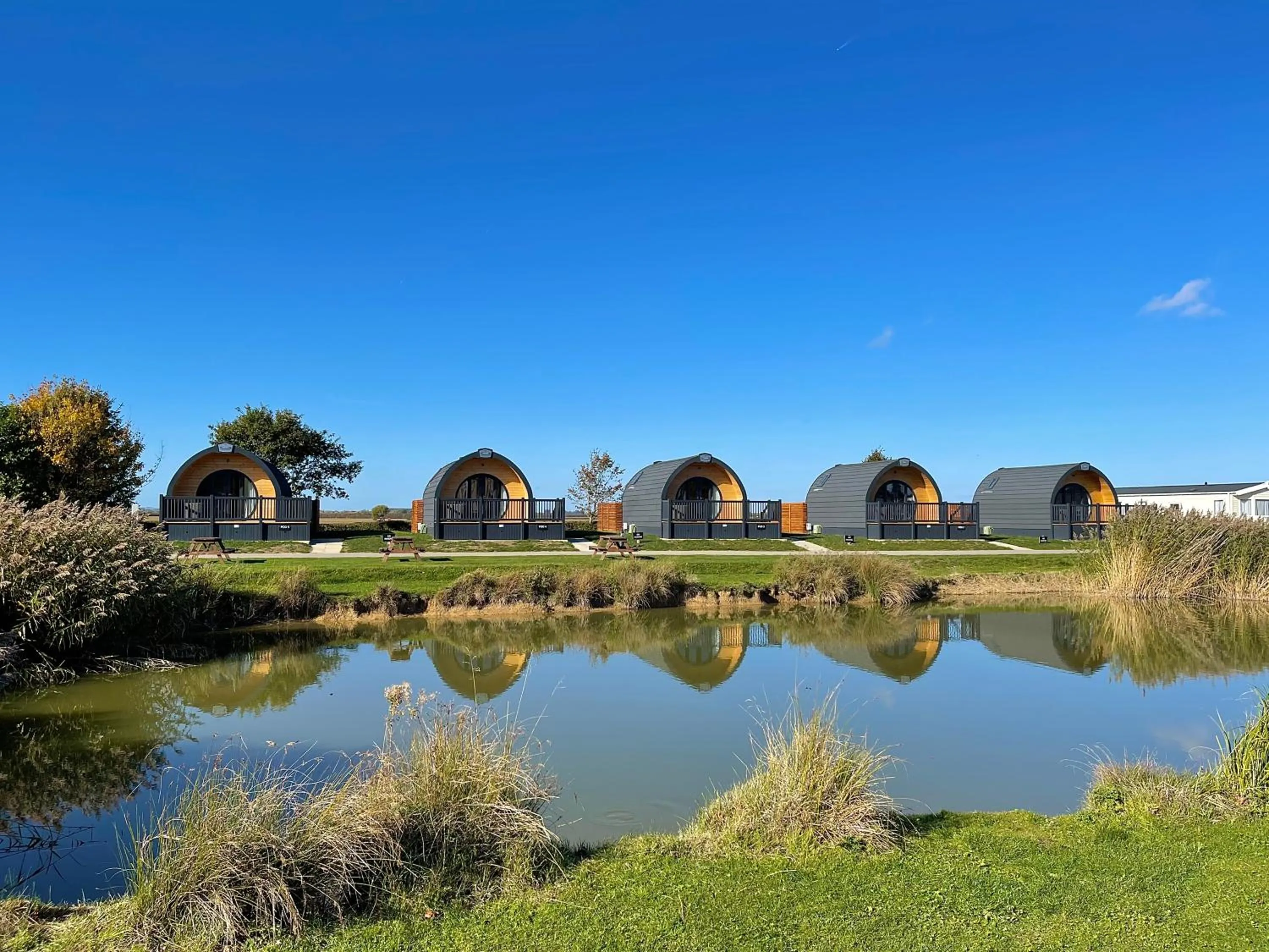 Lake view in Grange Farm Park