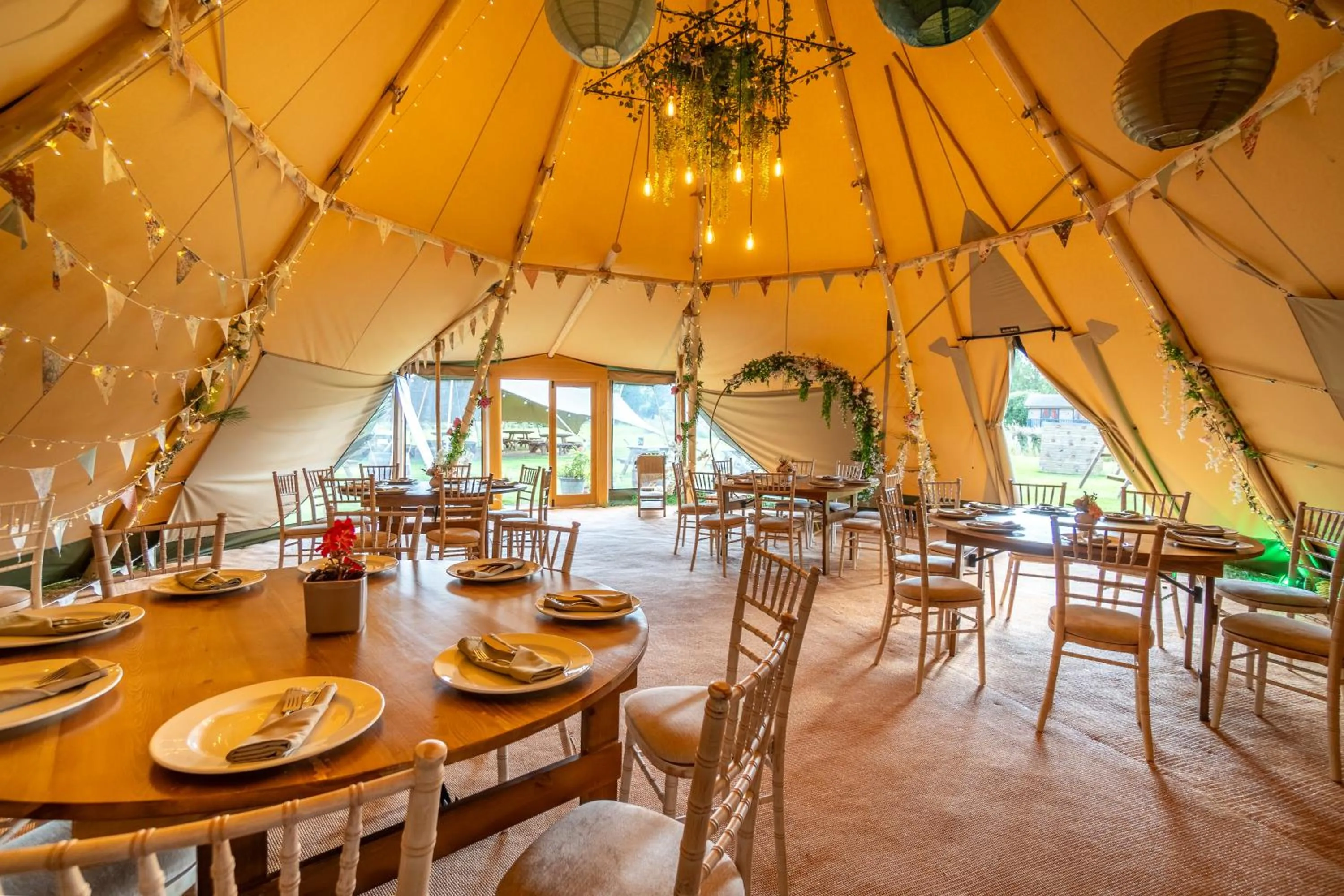 Restaurant/places to eat in Grange Farm Park