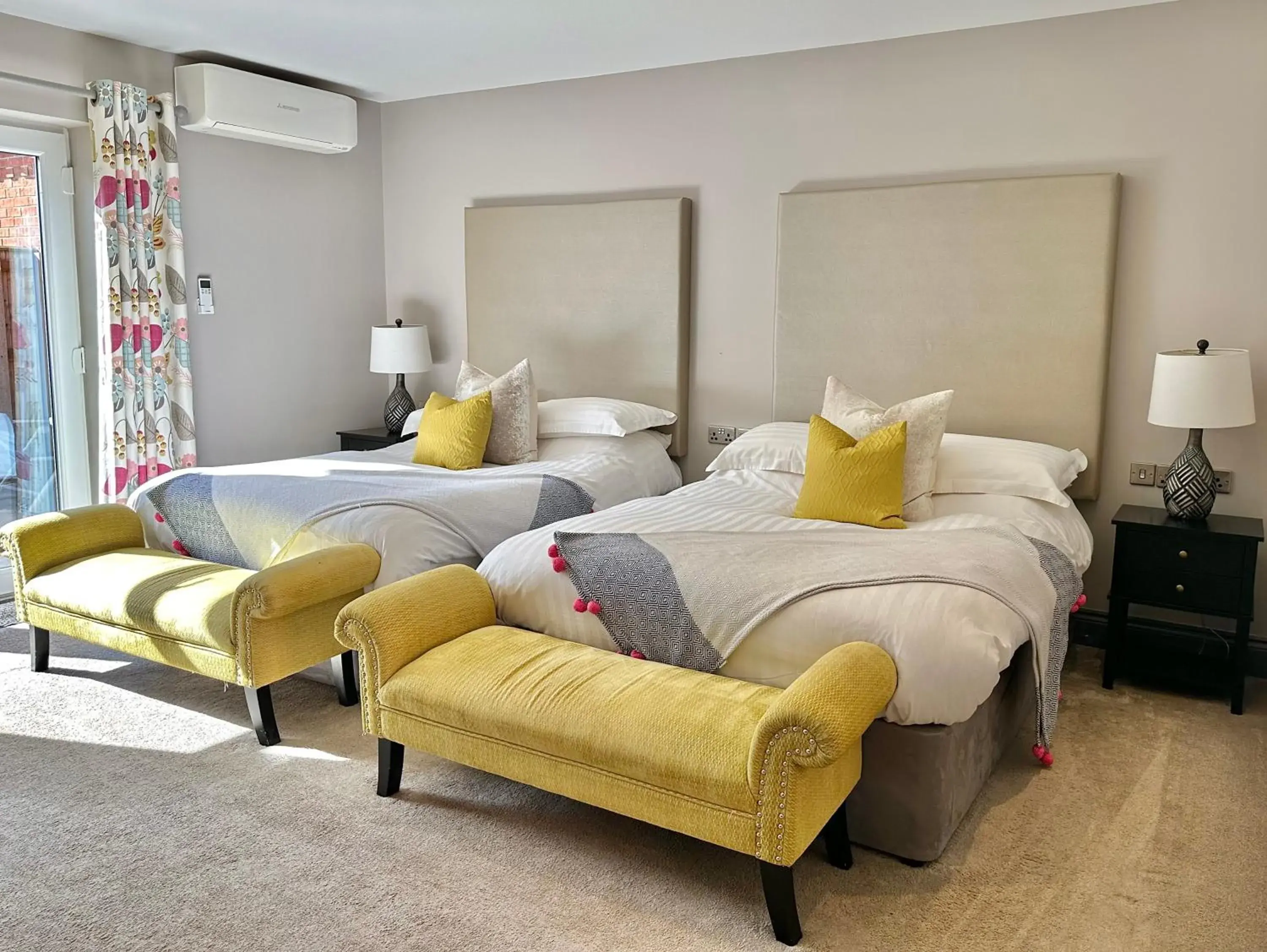 Deluxe Double or Twin Room with Hot Tub (No Pets) in Grange Farm Park Deluxe Double or Twin Room with Hot Tub (No Pets) in Grange Farm Park