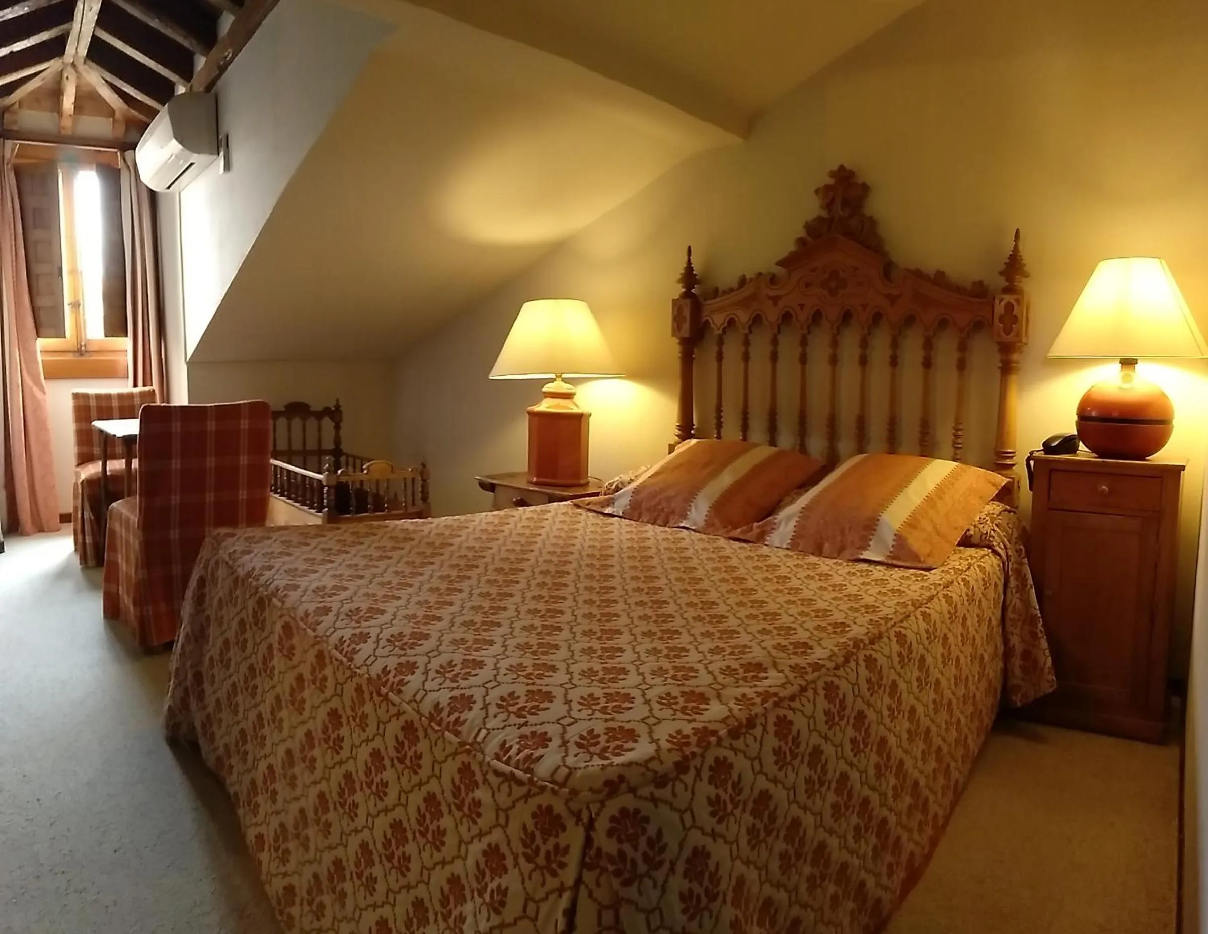 Photo of the whole room, Bed in La Posada de Don Mariano