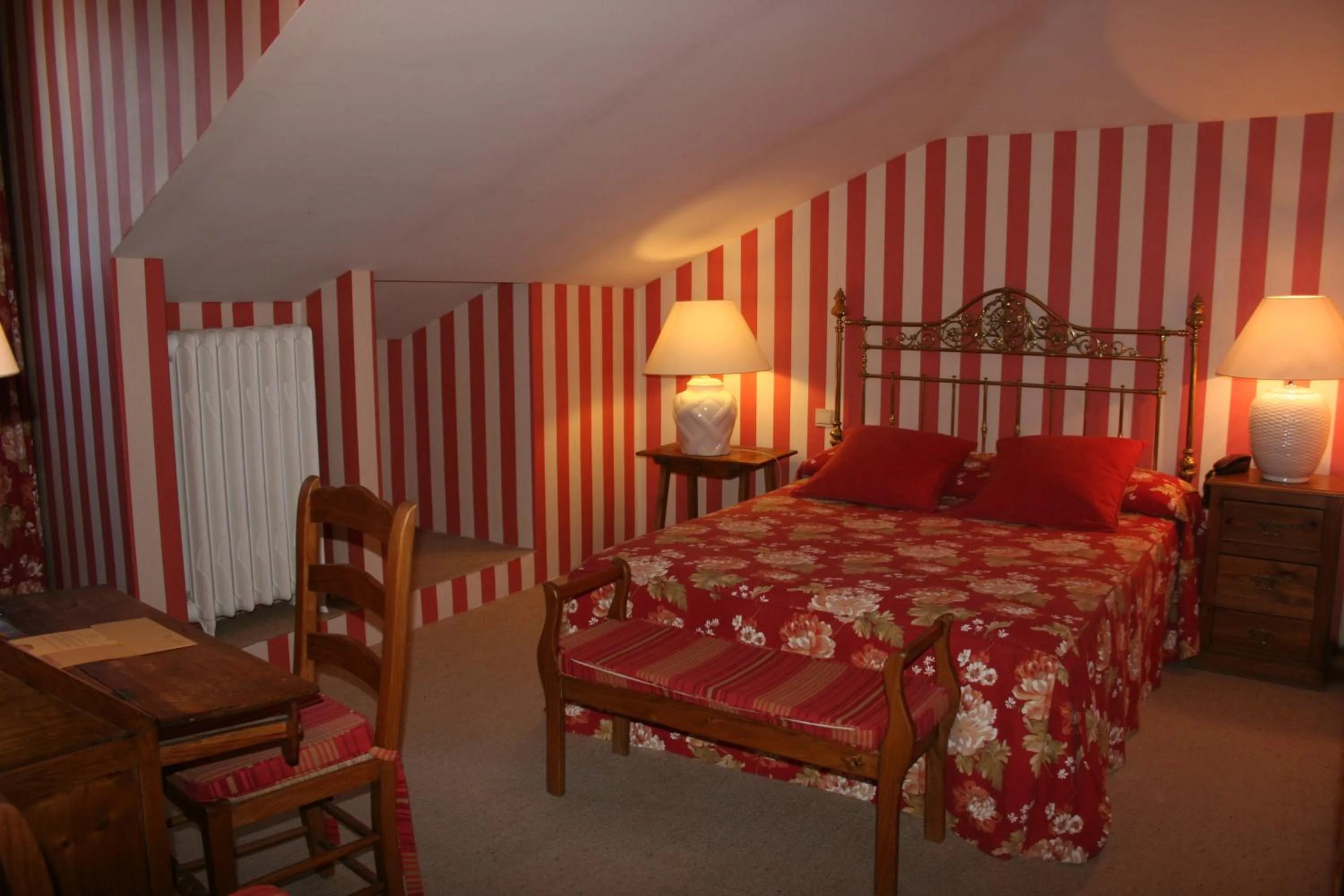 Photo of the whole room, Bed in La Posada de Don Mariano