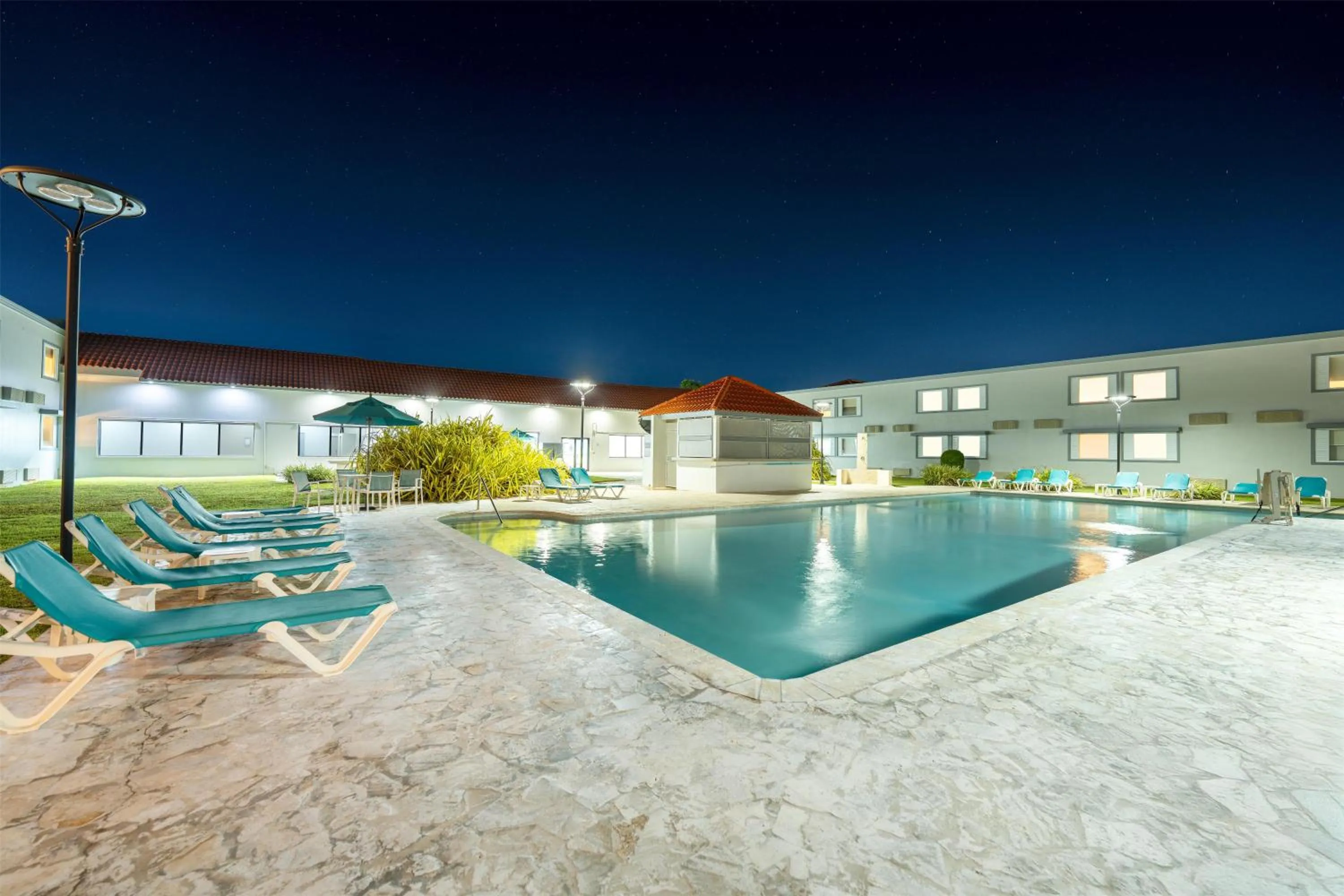 Pool view in Spark by Hilton Ponce