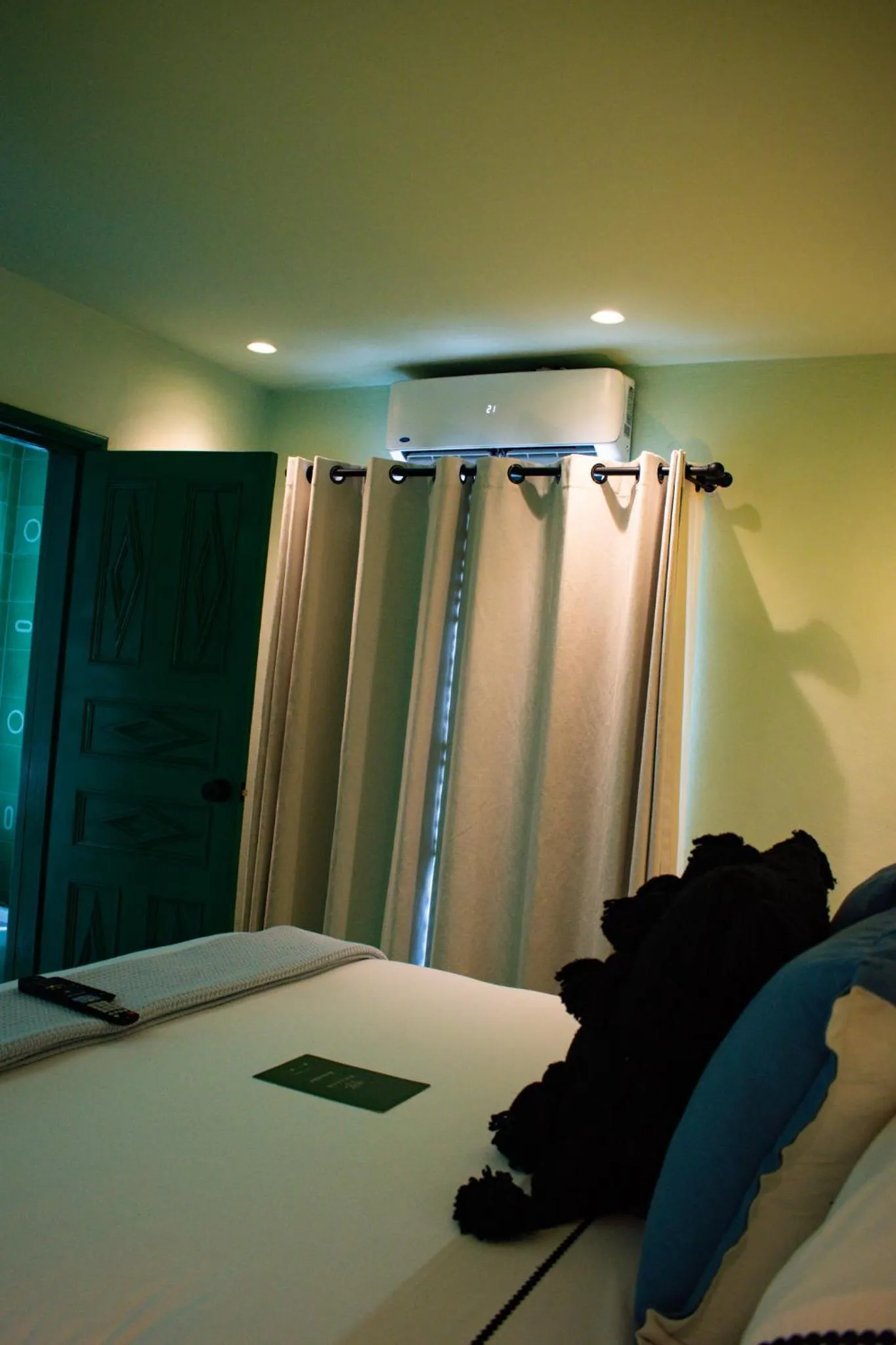 air conditioner, Bed in William Hotel Boutique De Diseño