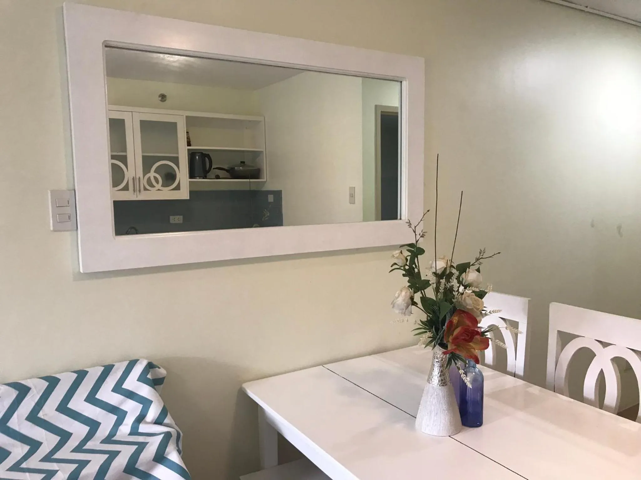 Dining area in Kara's Suite