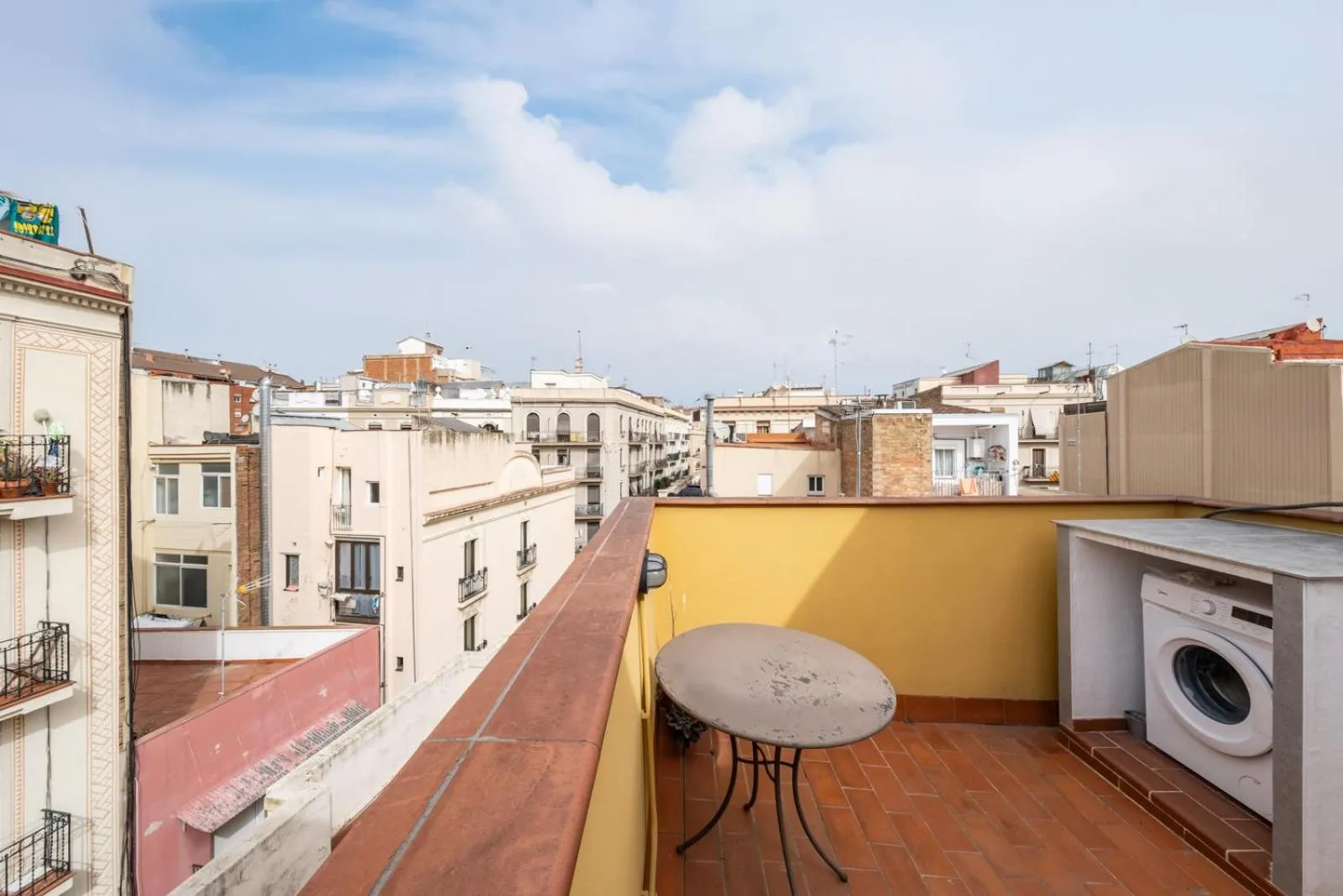 Balcony/Terrace in AinB Barcelona Sants Apartments