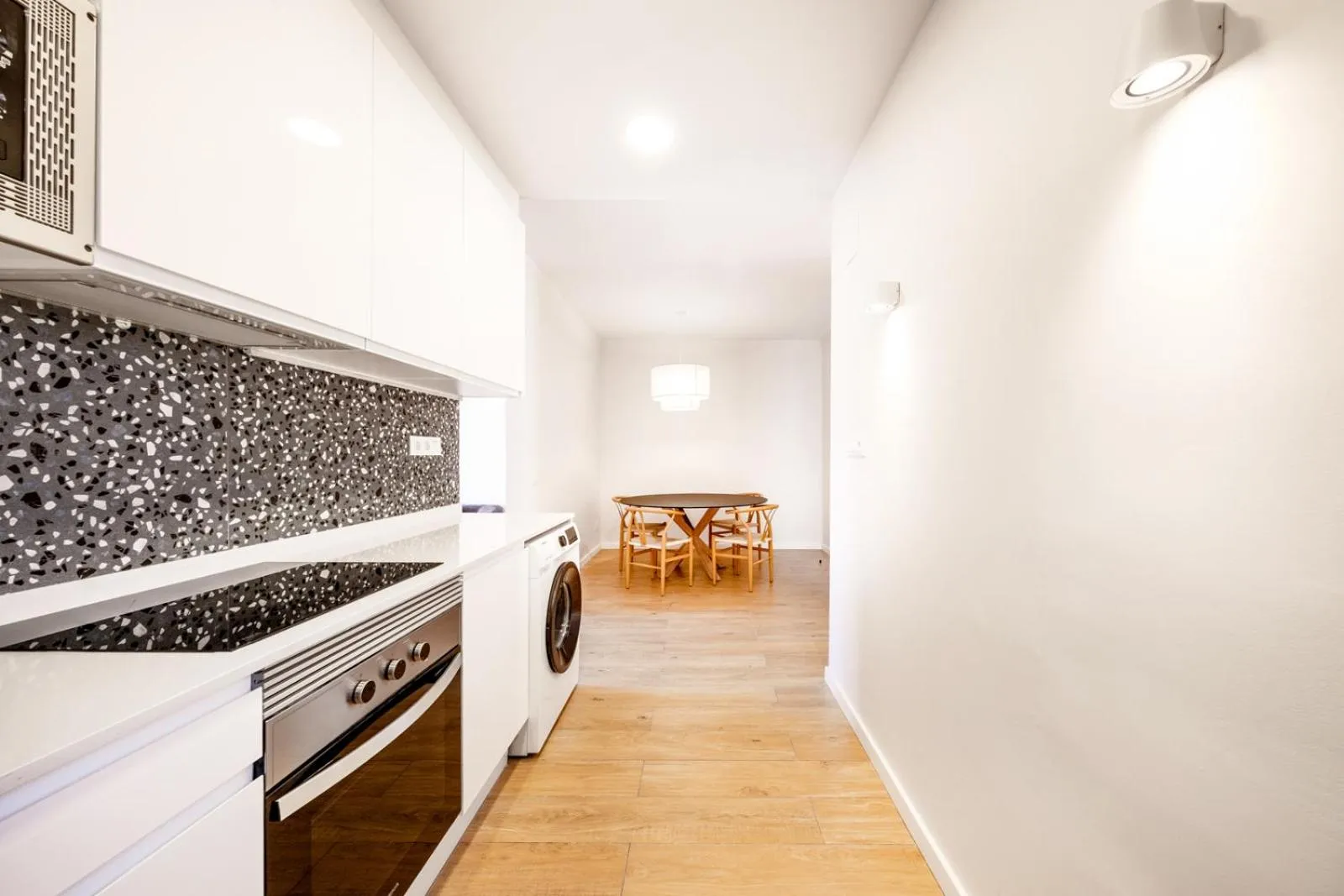 Kitchen or kitchenette in AinB Barcelona Sants Apartments