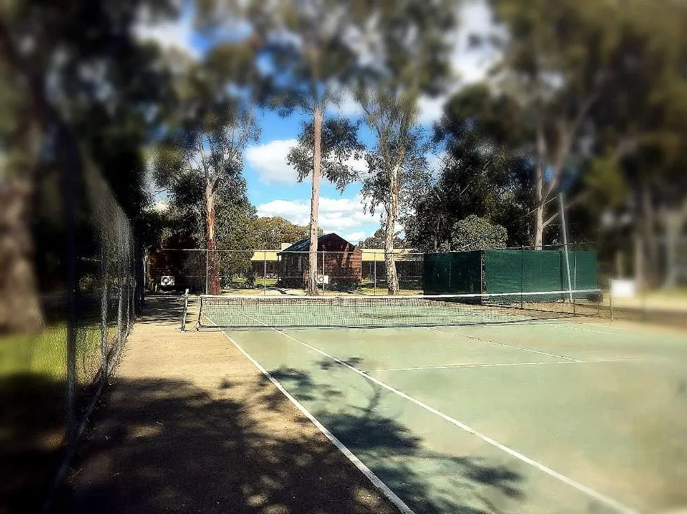 Tennis court in Cobram Barooga Golf Resort