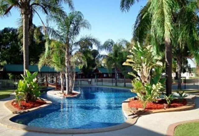 Swimming pool in Cobram Barooga Golf Resort