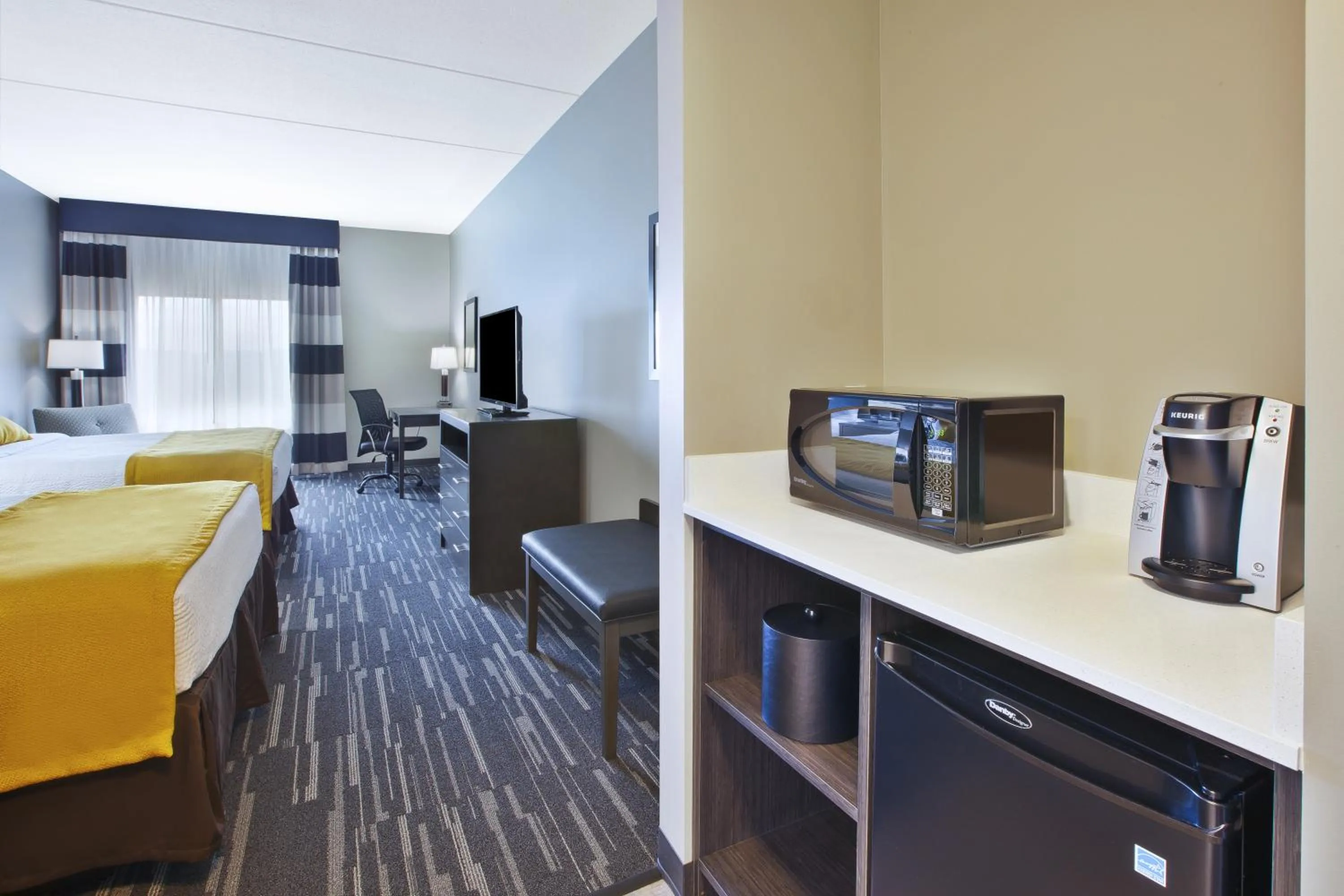 Bedroom, Bed in Best Western Plus Cranberry-Pittsburgh North